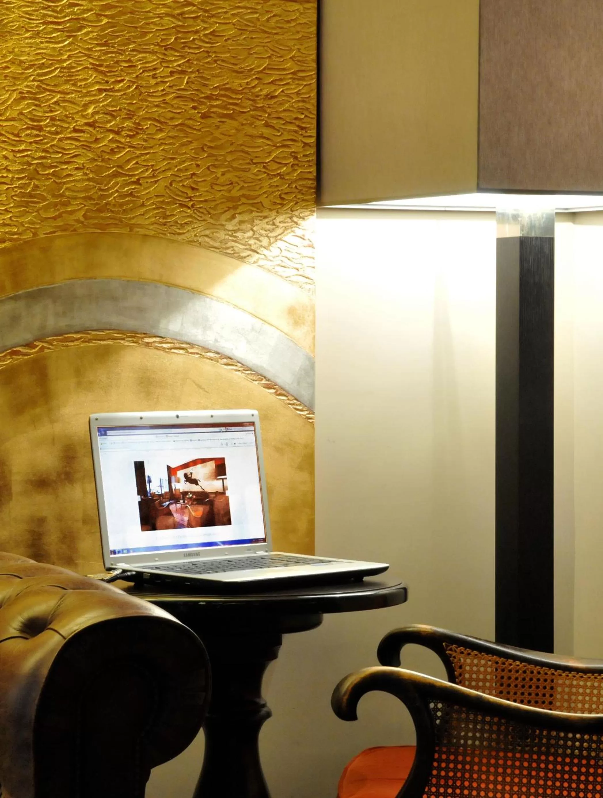 TV and multimedia in Crystal Hotel