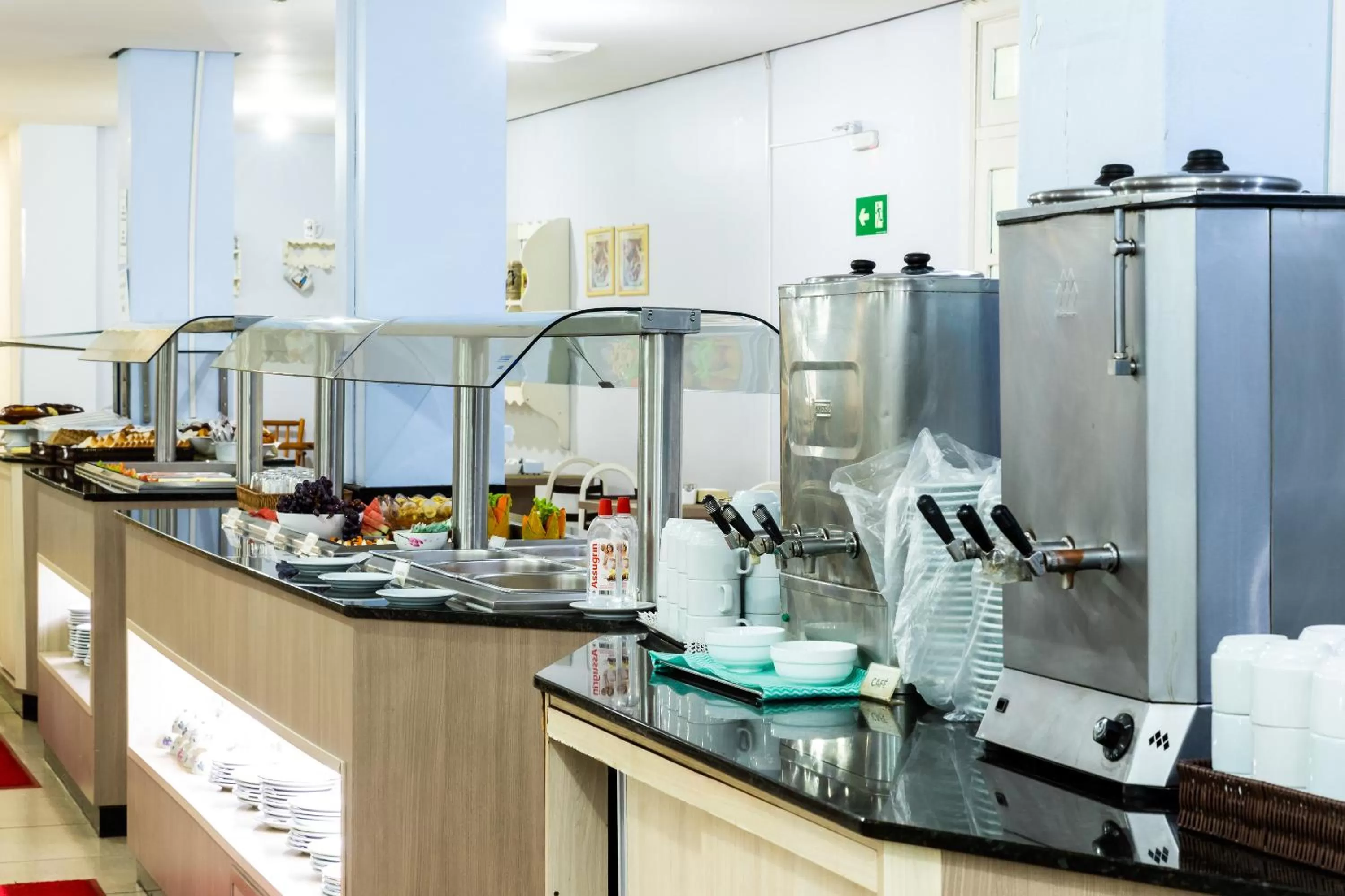 Restaurant/places to eat in Hotel Baviera Iguassu