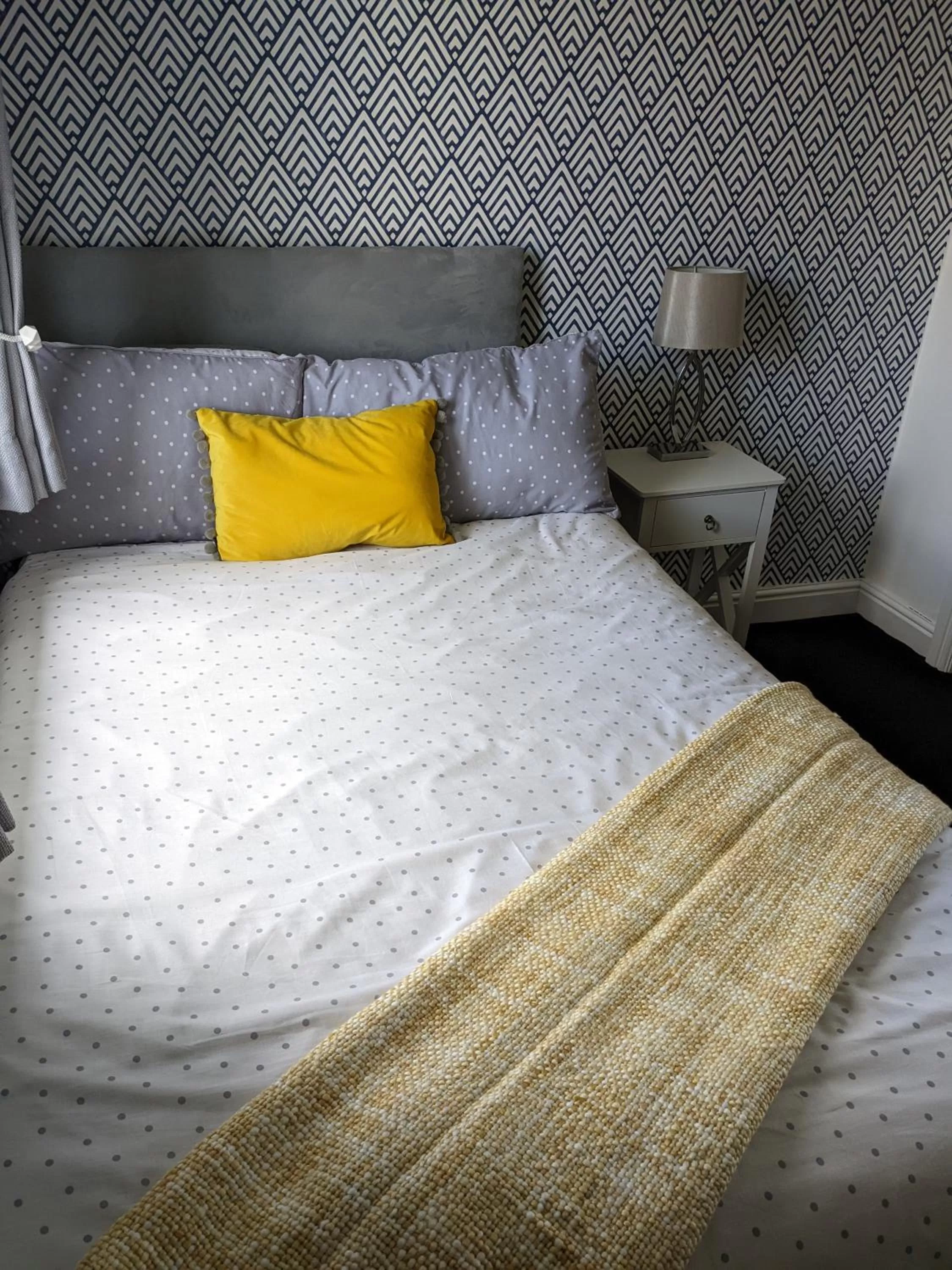 Bed in Near Chester, Hawarden