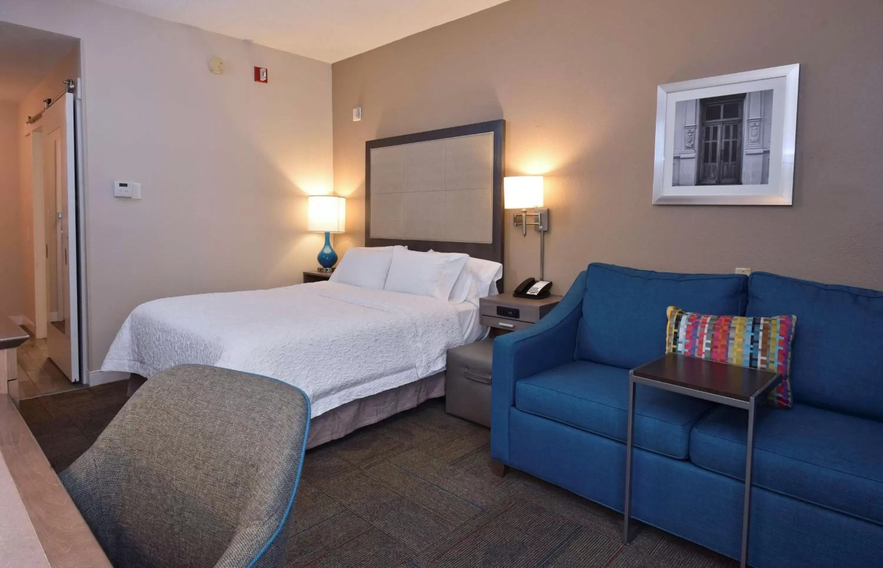 King Room with Sofa Bed - Non-Smoking in Hampton Inn Madison King Room with Sofa Bed - Non-Smoking in Hampton Inn Madison