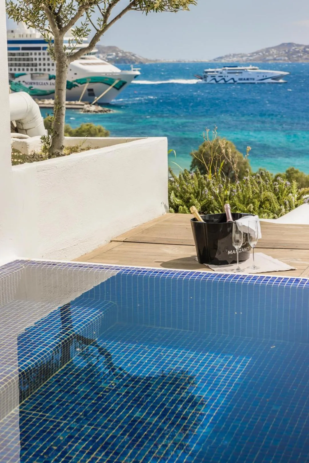 Swimming pool in Grace Mykonos