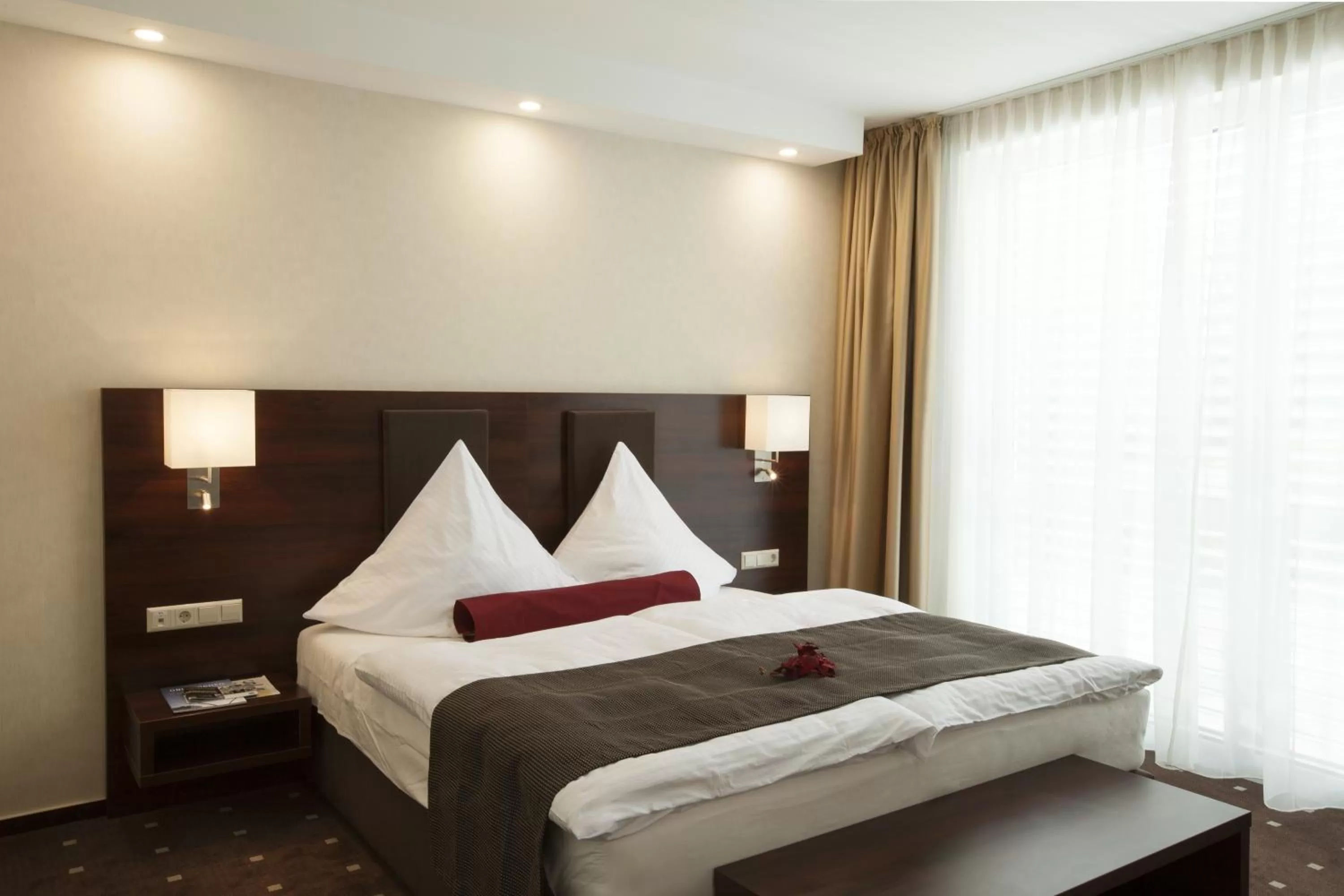 Photo of the whole room, Bed in Aparthotel DeLuxe