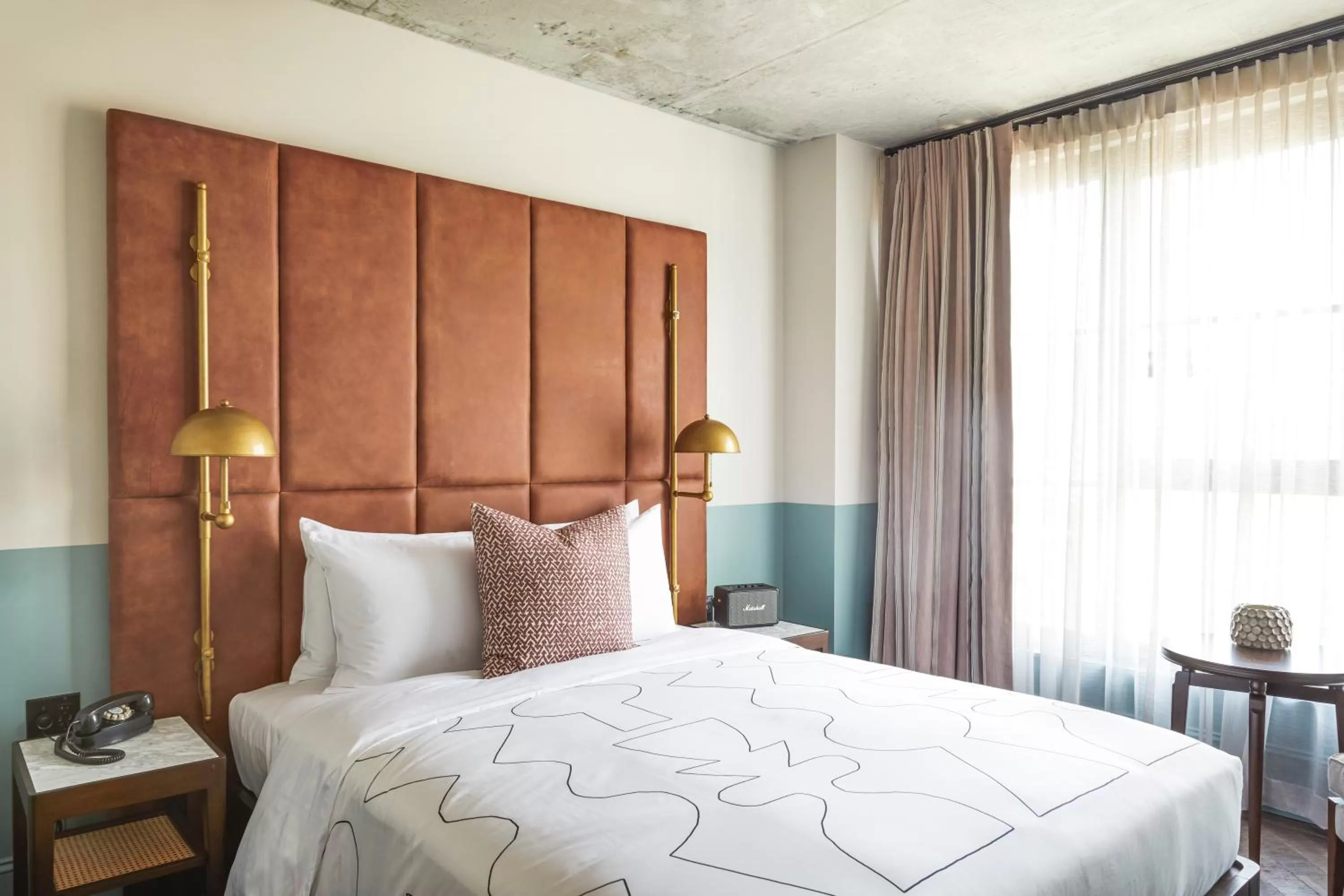 Bed in The Hoxton, Chicago