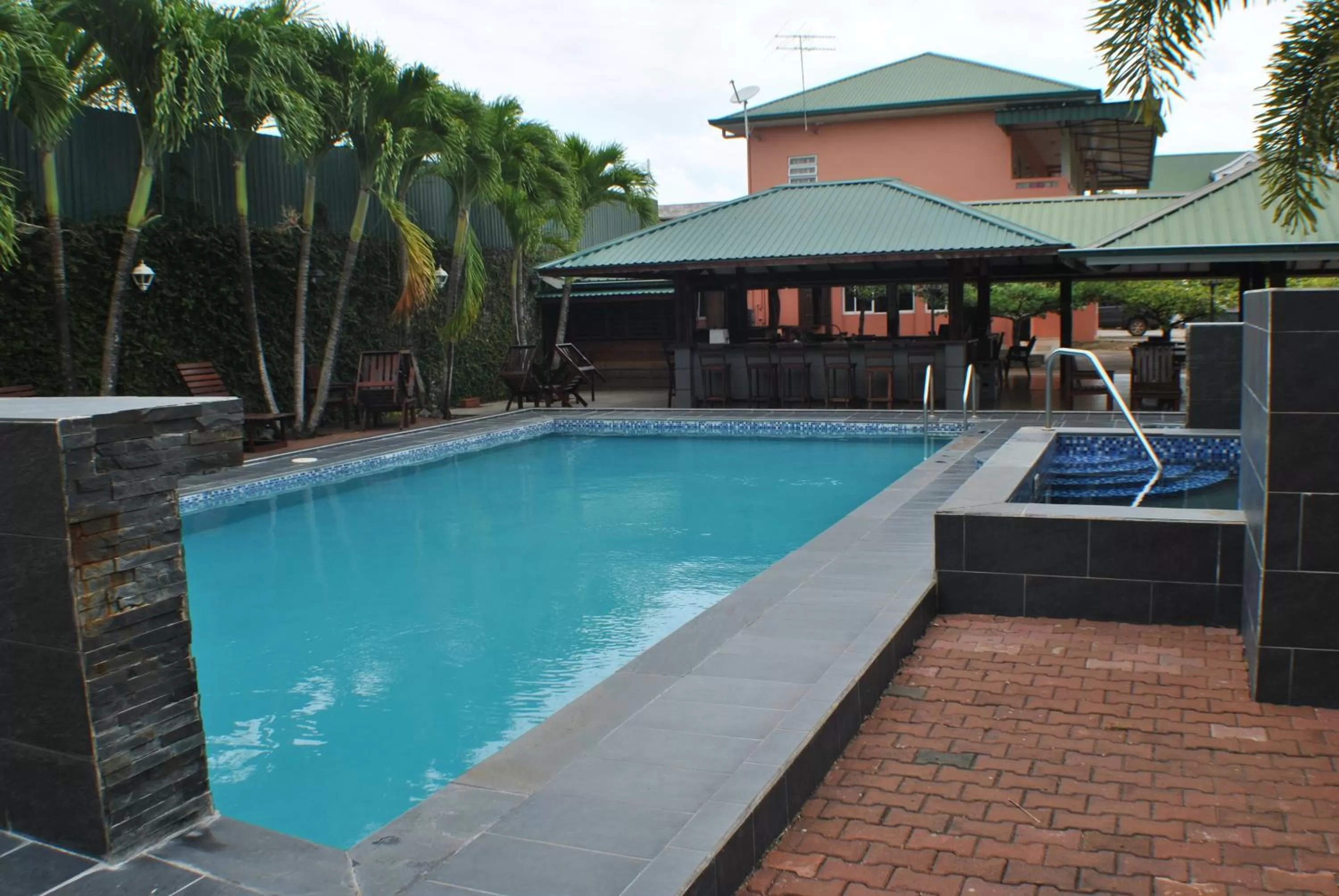 Swimming Pool in Joah Inn Appartementen
