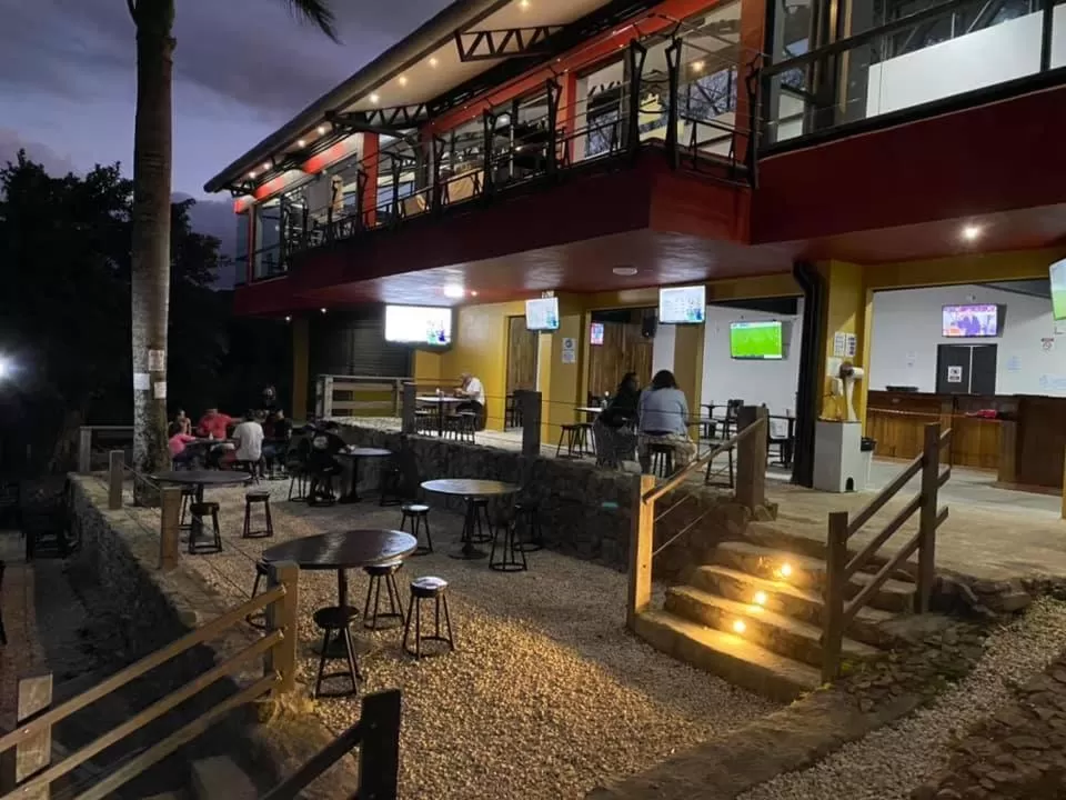 Restaurant/Places to Eat in Hotel Puerto San Luis