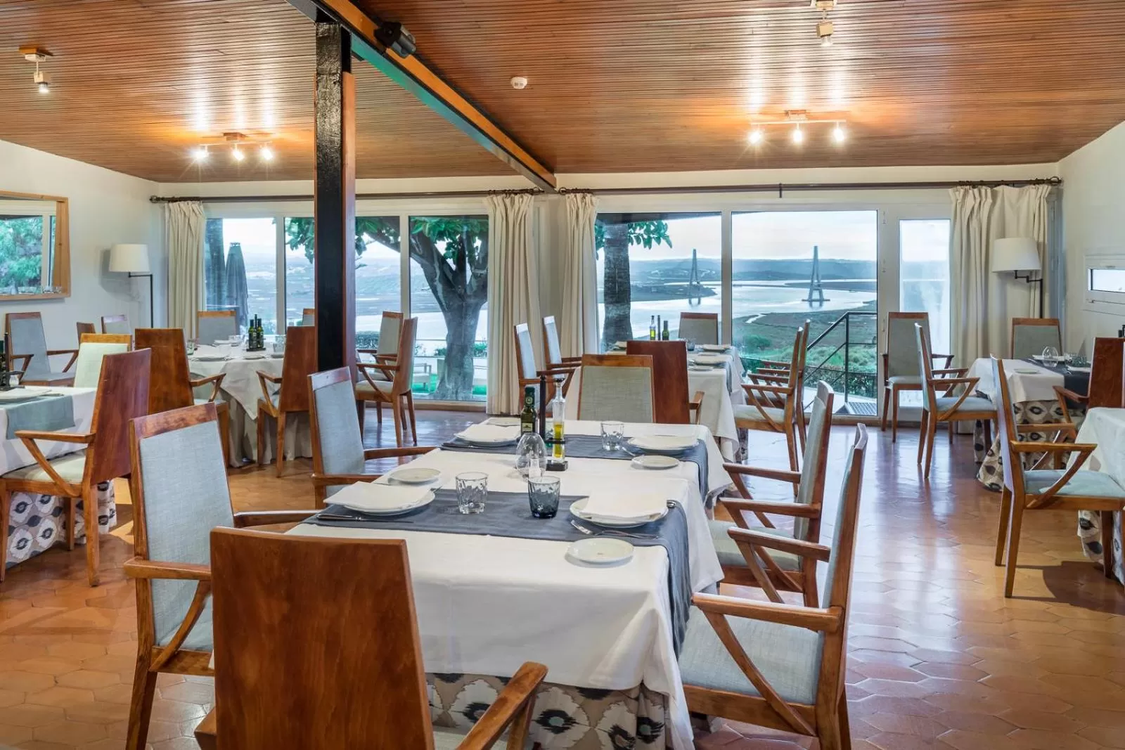Restaurant/places to eat in Parador de Ayamonte