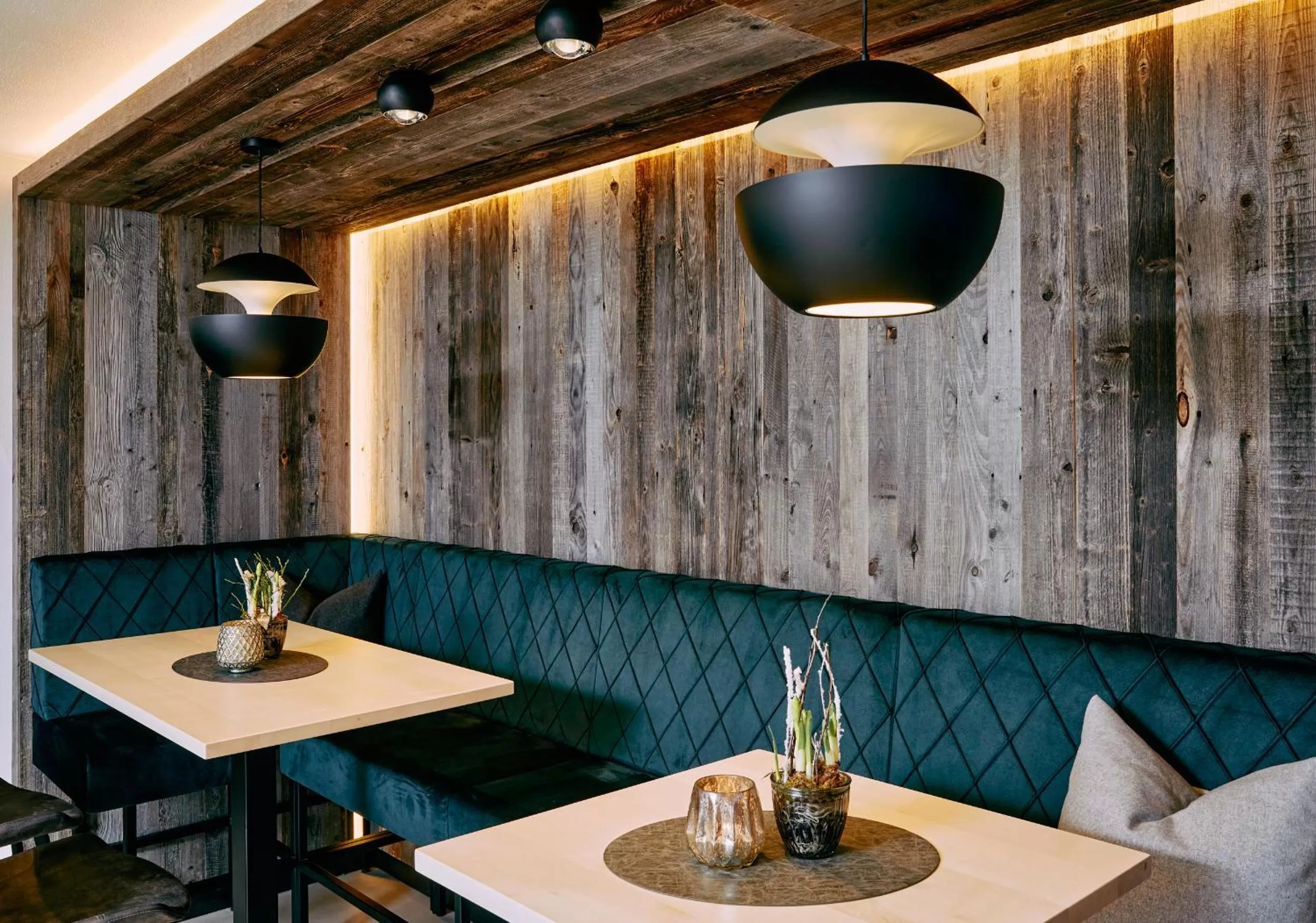 Restaurant/places to eat in Home suite home