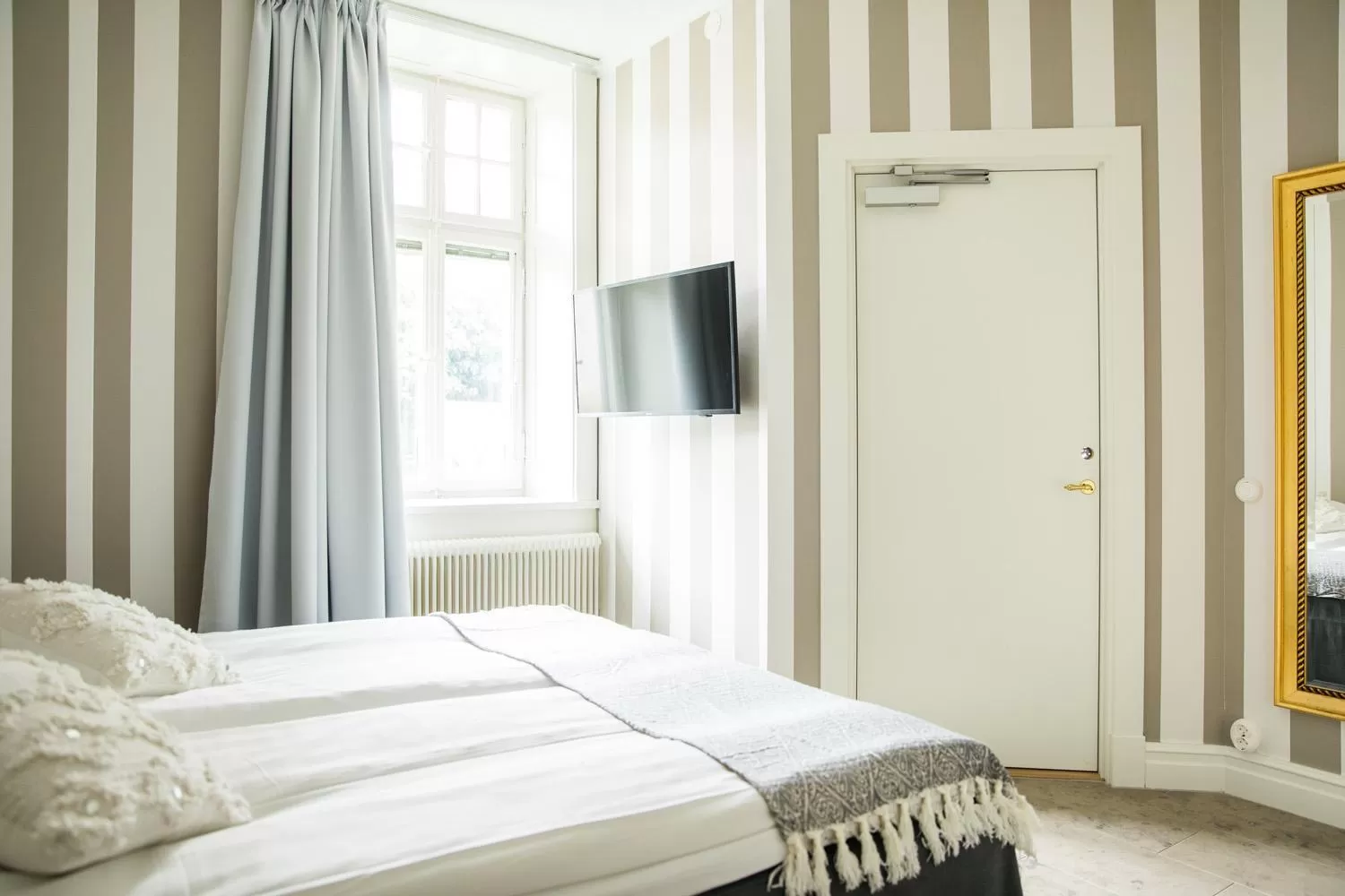 Bed in Hotell Breda Blick