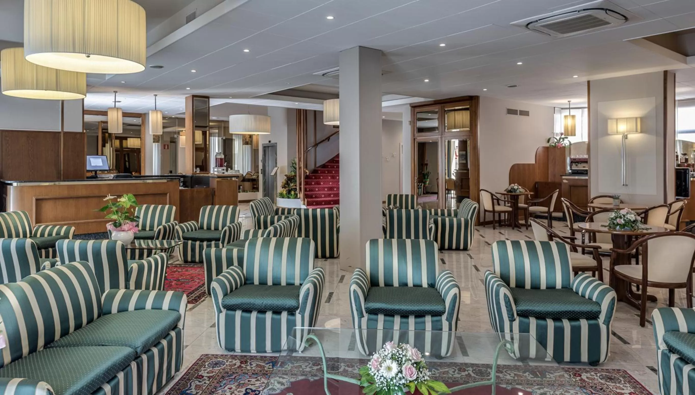 Lounge or bar in Hotel Boston