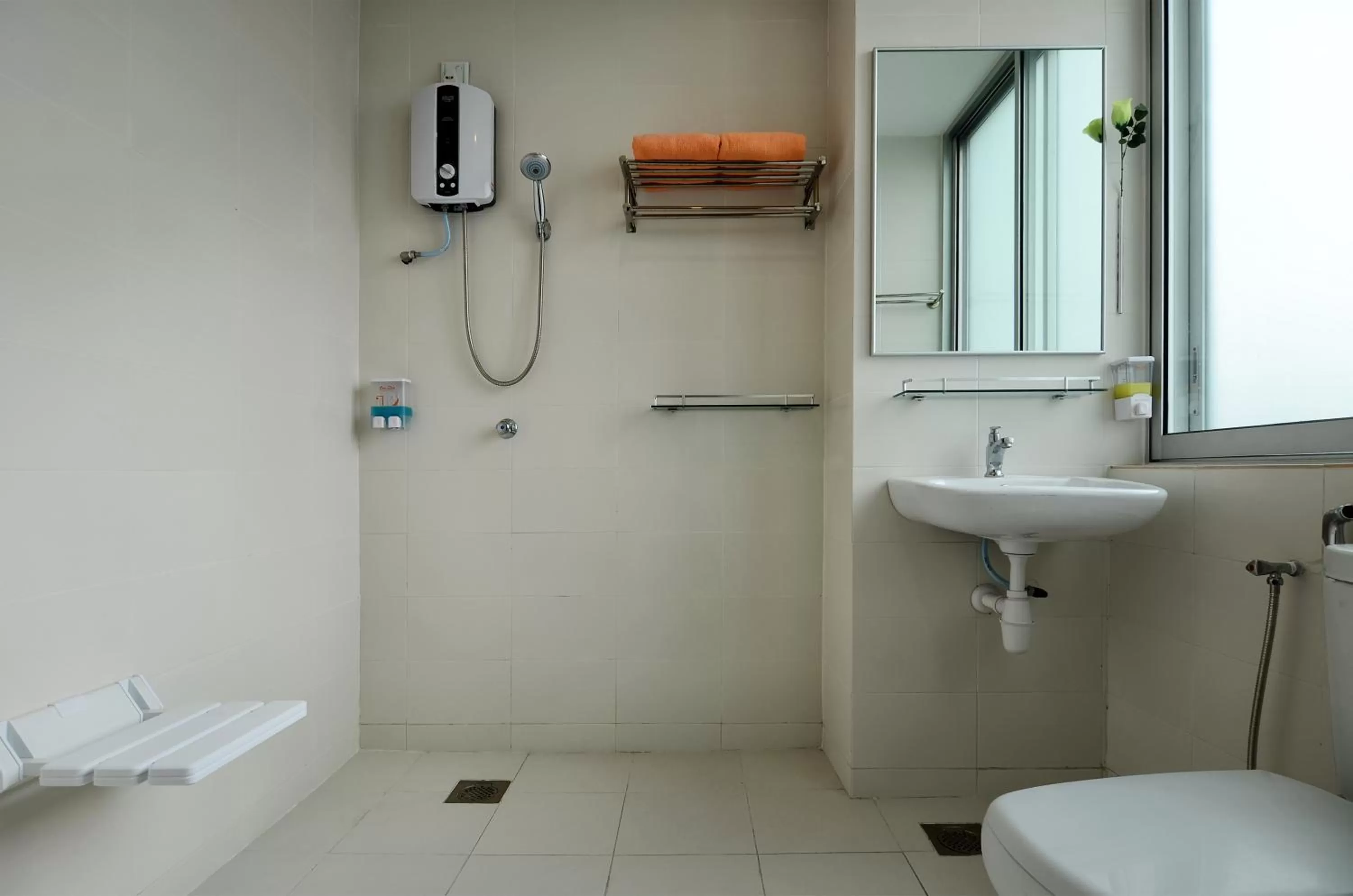 Bathroom in One-Stop Residence & Hotel