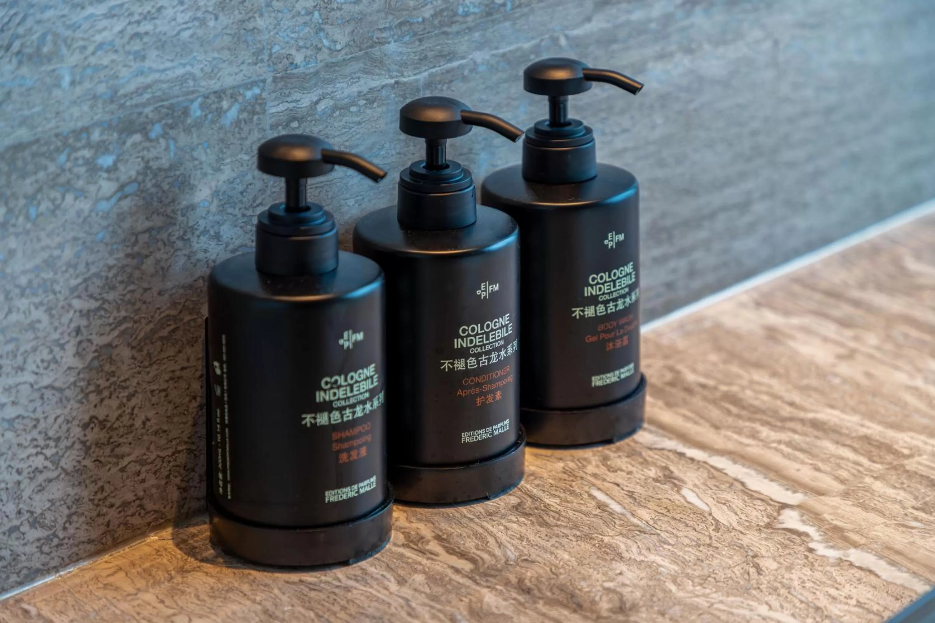 Other in Raffles Shenzhen, Situated in the heart of One Shenzhen Bay, Book Now to Enjoy Free Minibar and Happy Hour Privileges at Long Bar on 71F