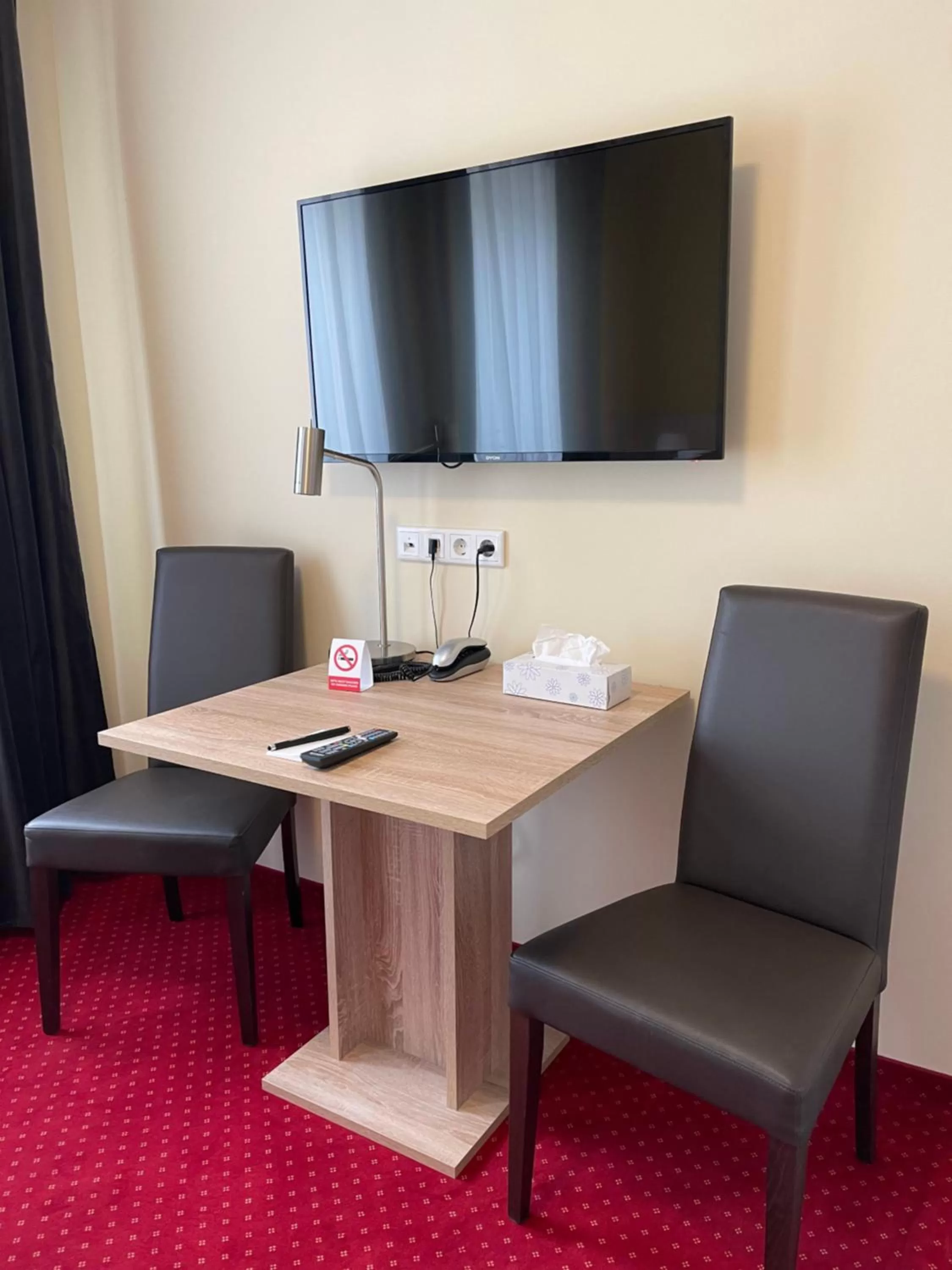 Seating area in Palm Premium Hotel & Apartments