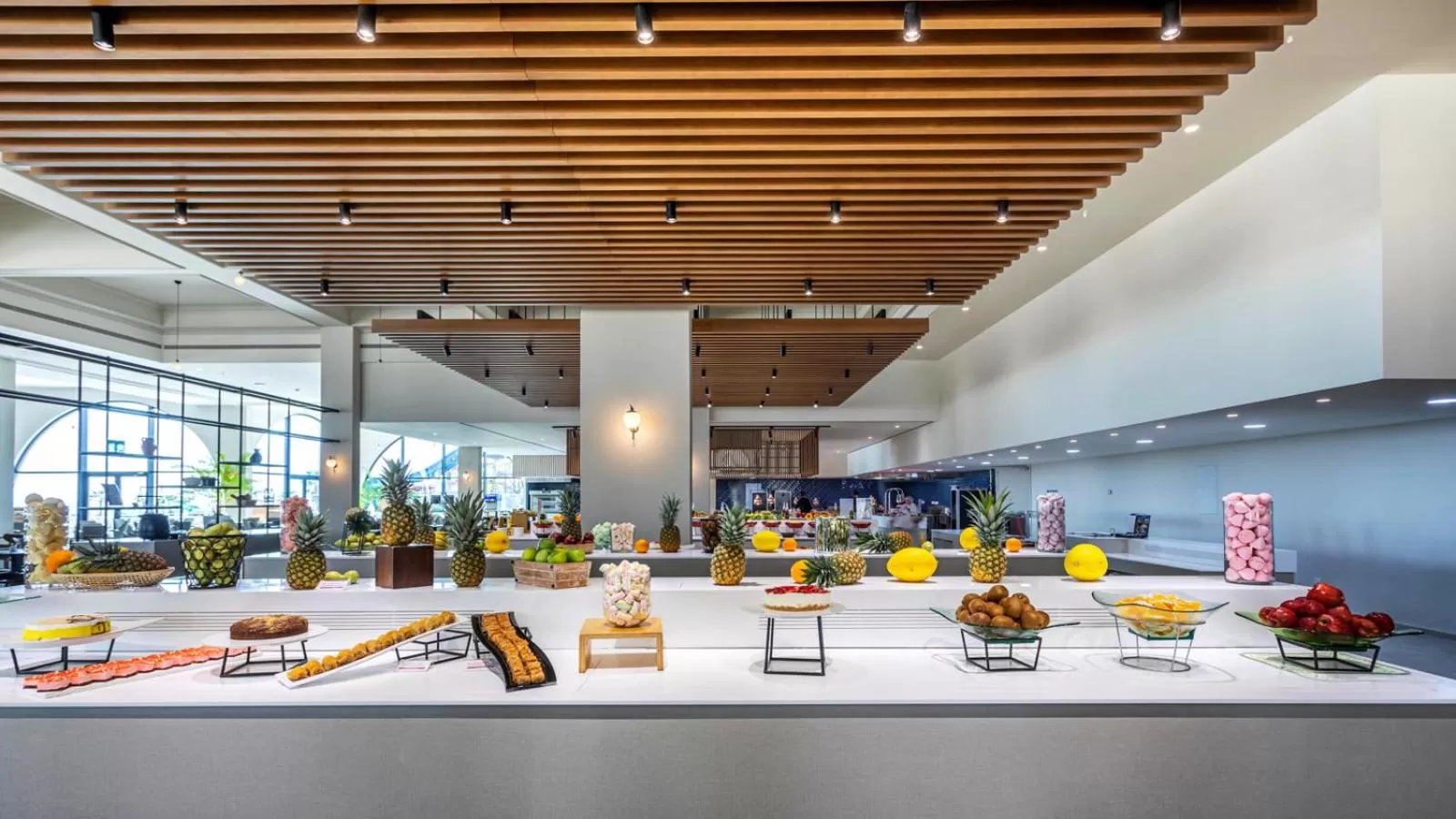 Restaurant/places to eat in Louis Phaethon Beach