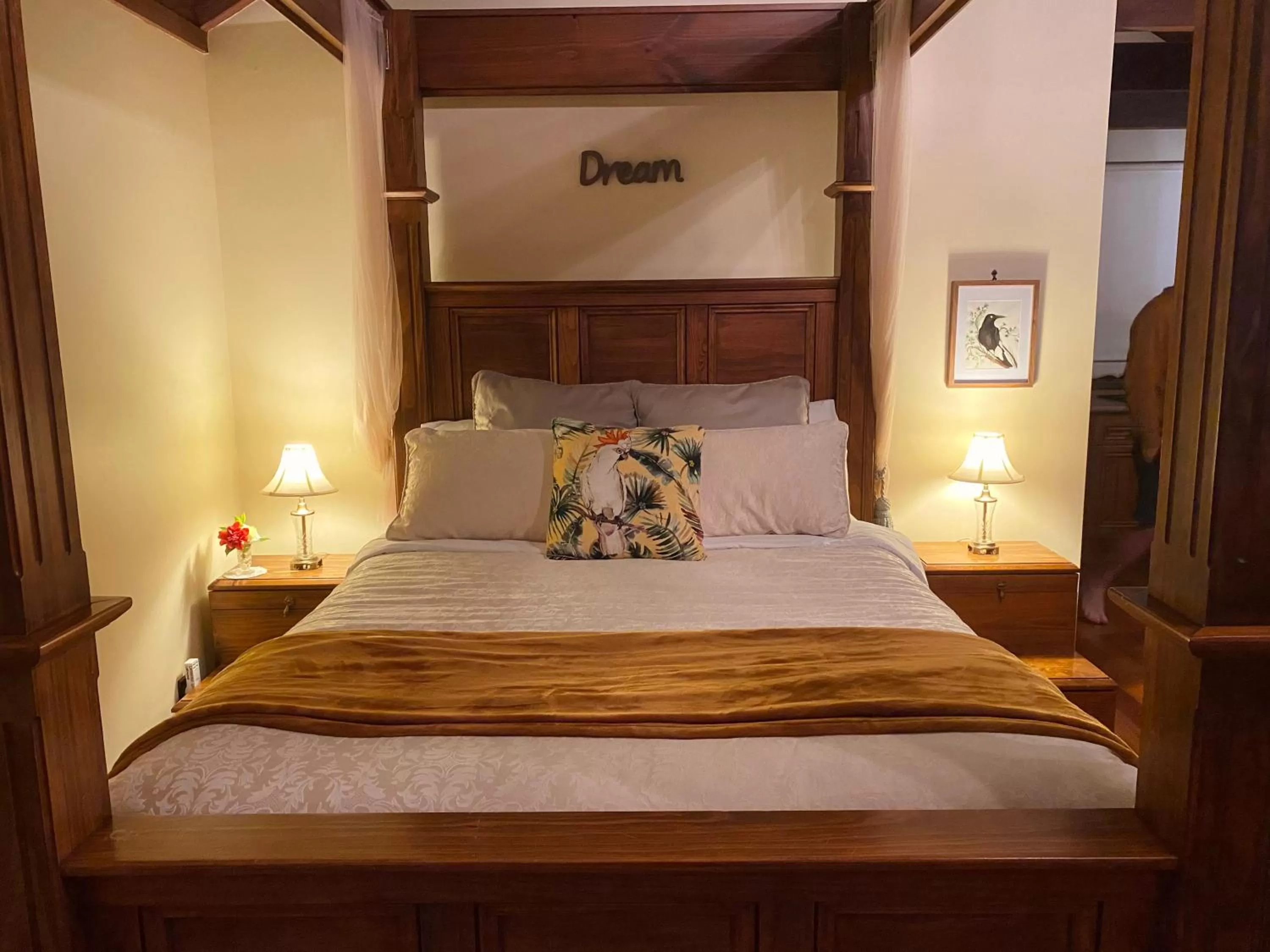 Bed in Cambridge Cottages