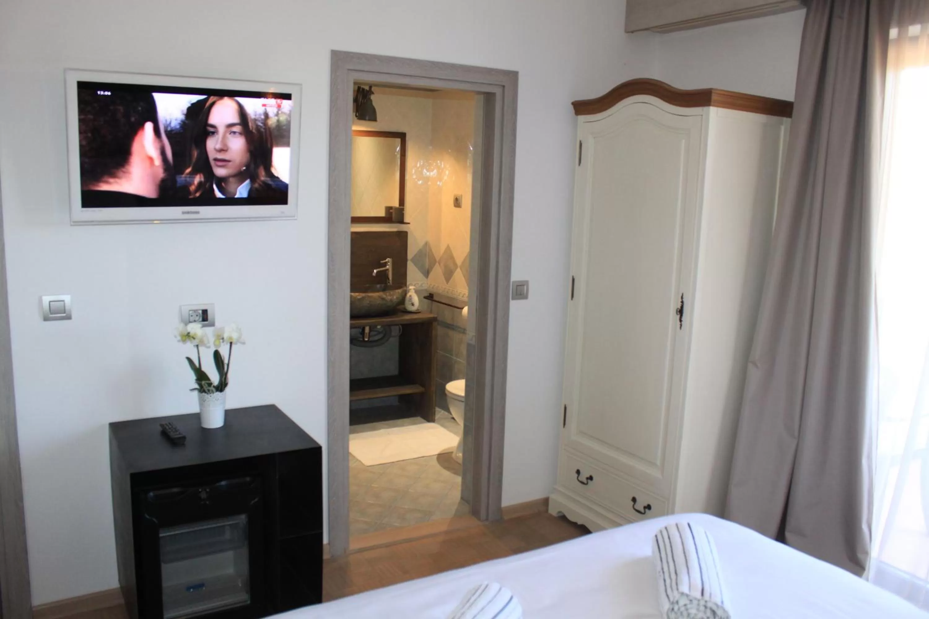 TV/Entertainment Center in Boutique B&B Luna