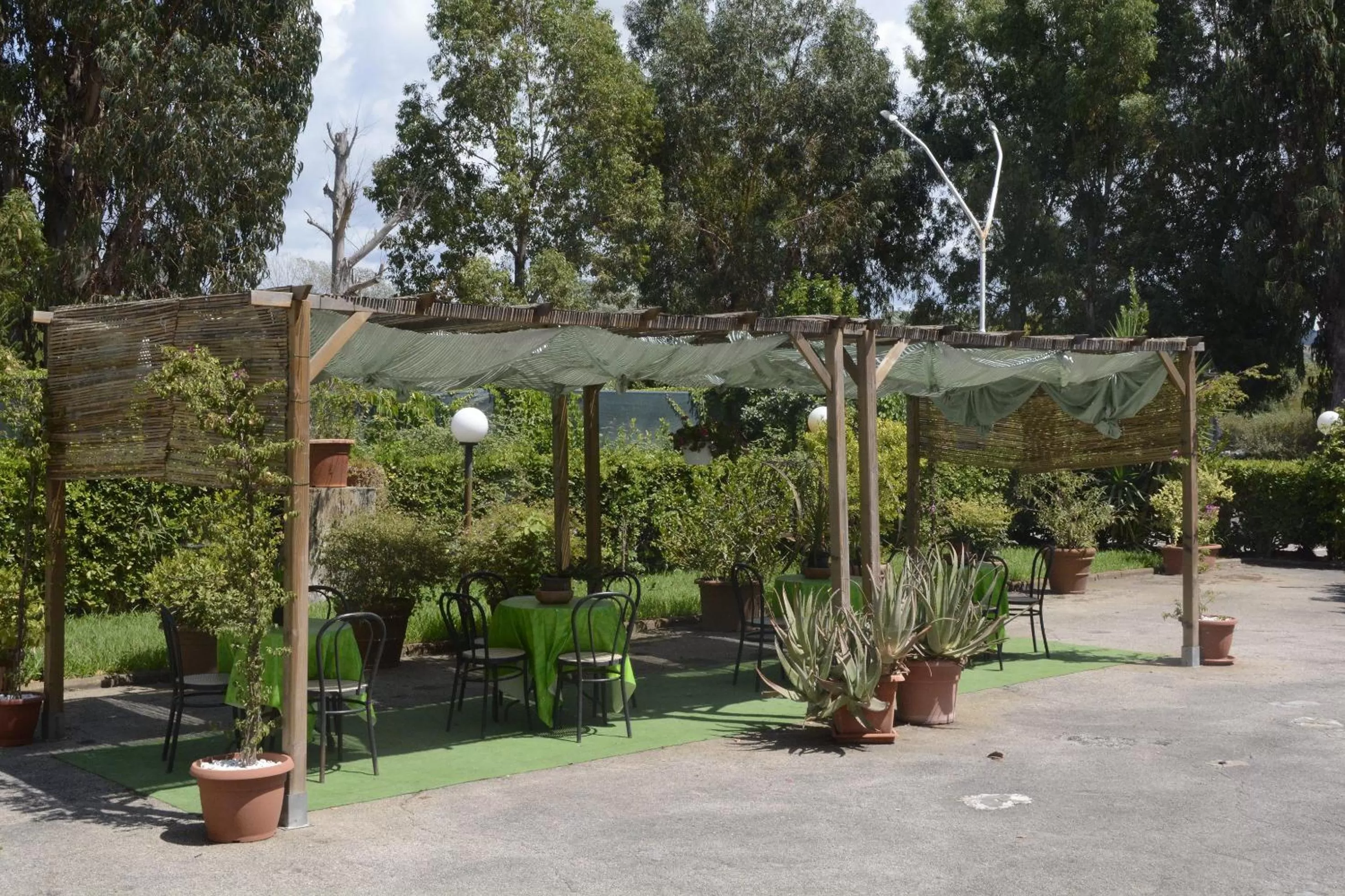 Property building in HOTEL IL PARCO - Parking Free & Restaurant - Hotel