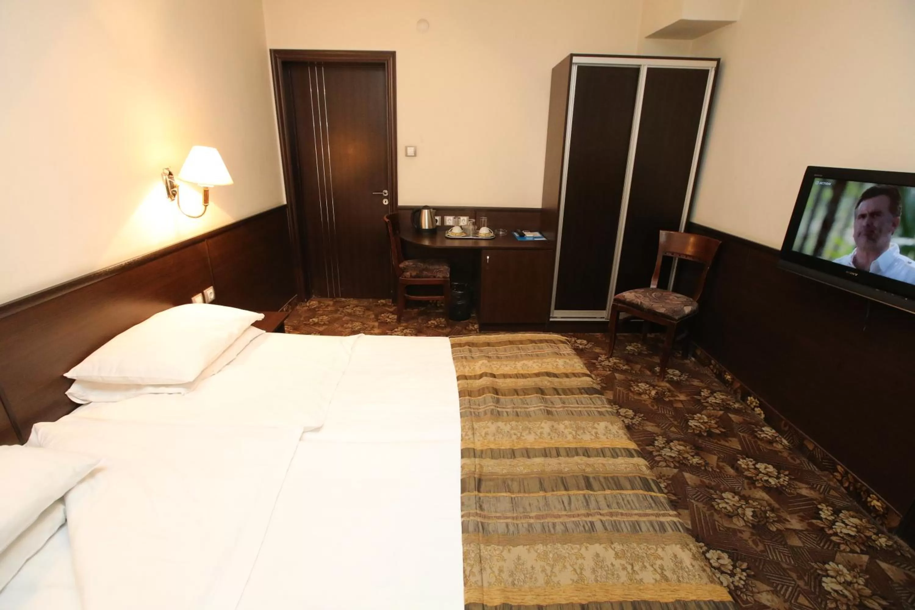 Two-Bedroom Suite in Hotel & Restaurant The House