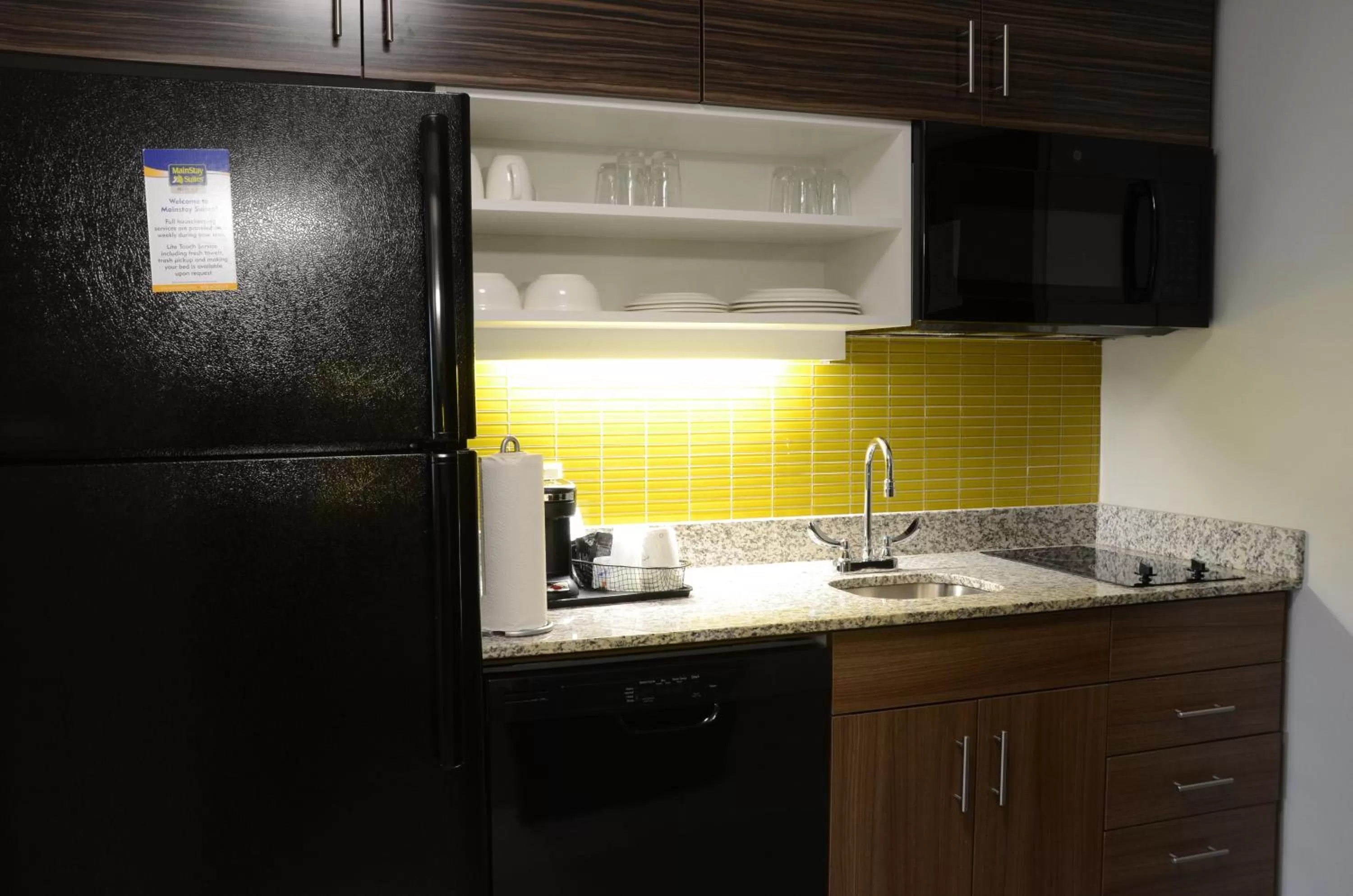 Kitchen or kitchenette in MainStay Suites Bowling Green North