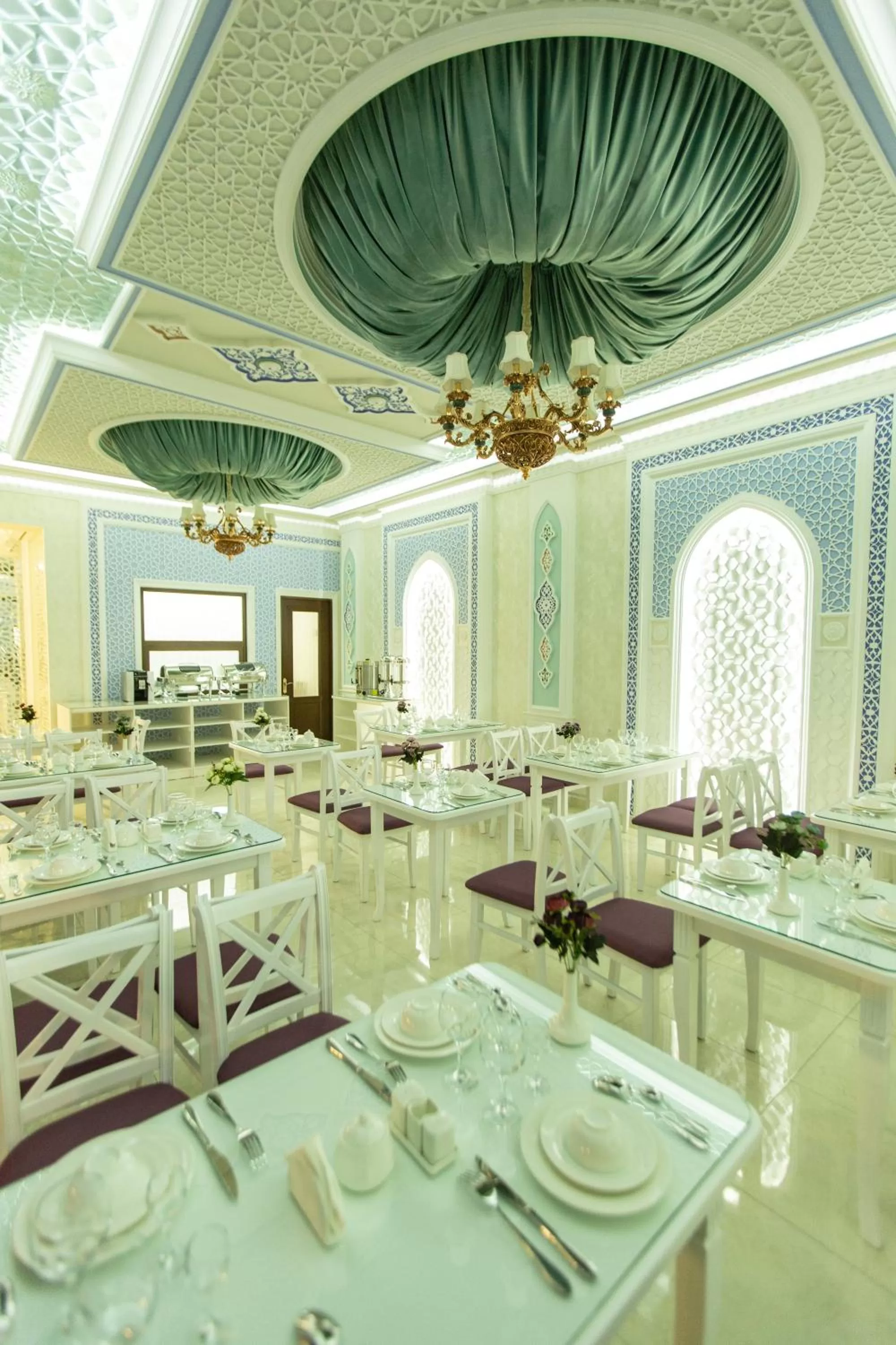 Restaurant/places to eat in Mirzo Boutique Hotel