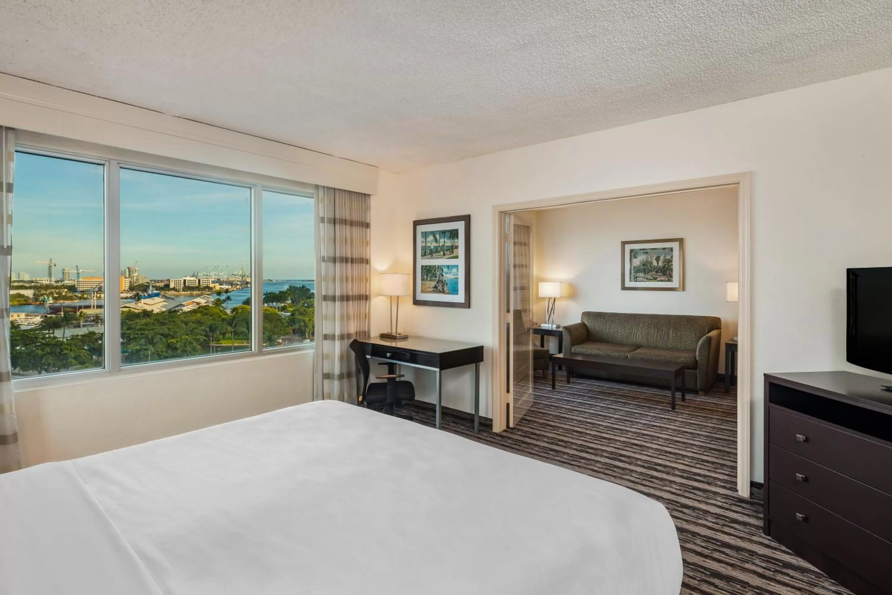 Photo of the whole room, Bed in Holiday Inn Hotel Port of Miami-Downtown by IHG