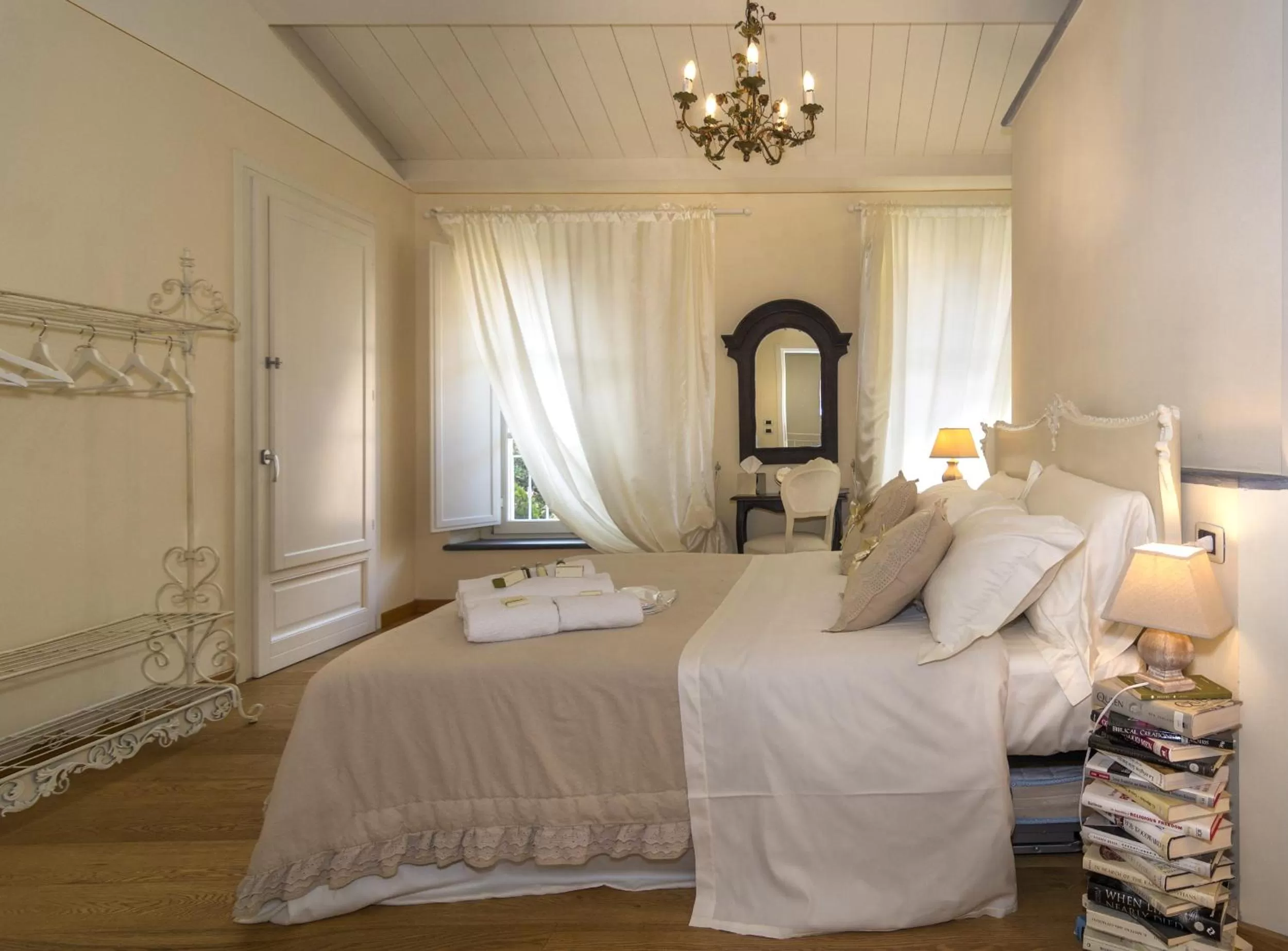 Photo of the whole room, Bed in B&B Di Camilla