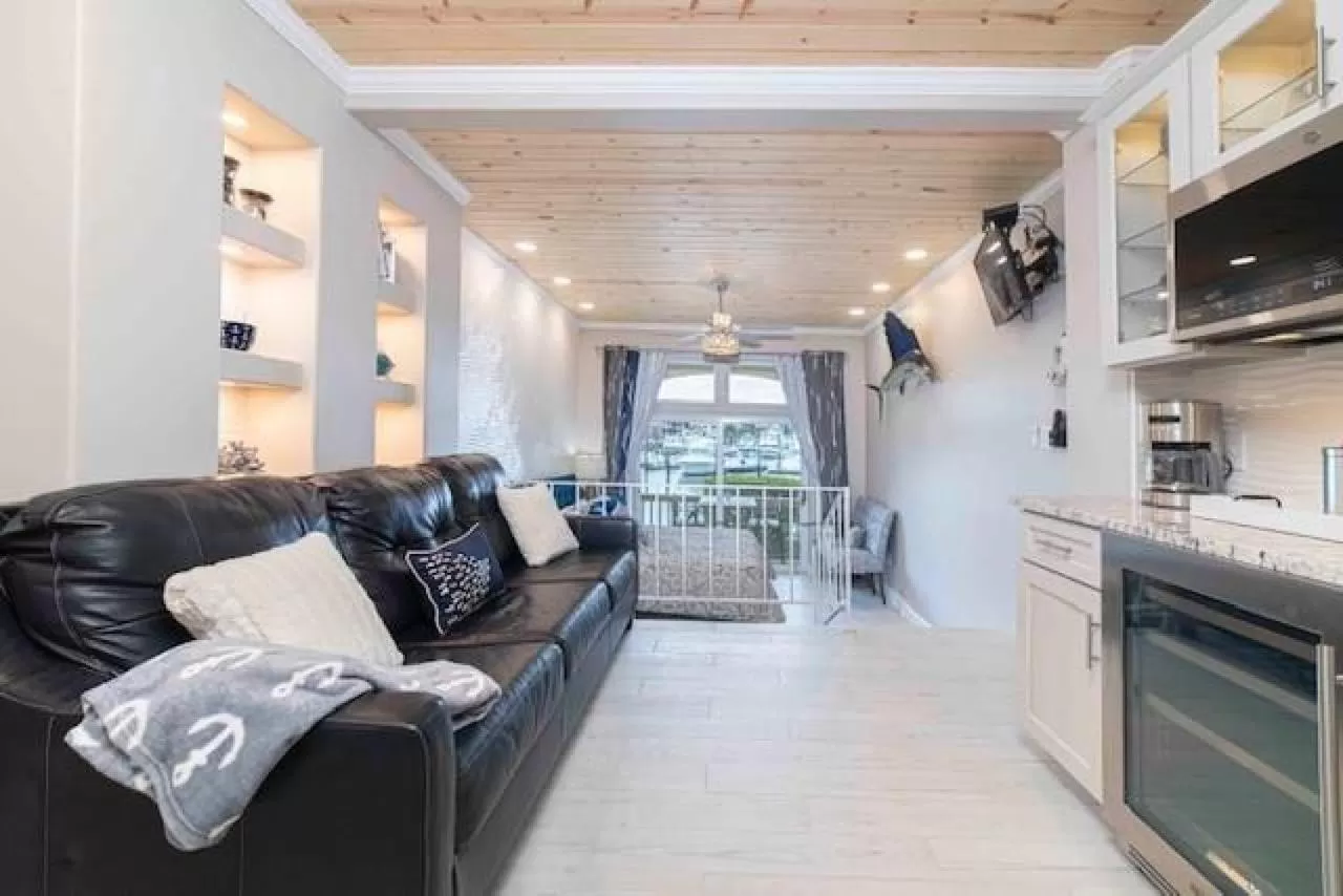 Seating Area in Inn at Camachee Harbor View 14