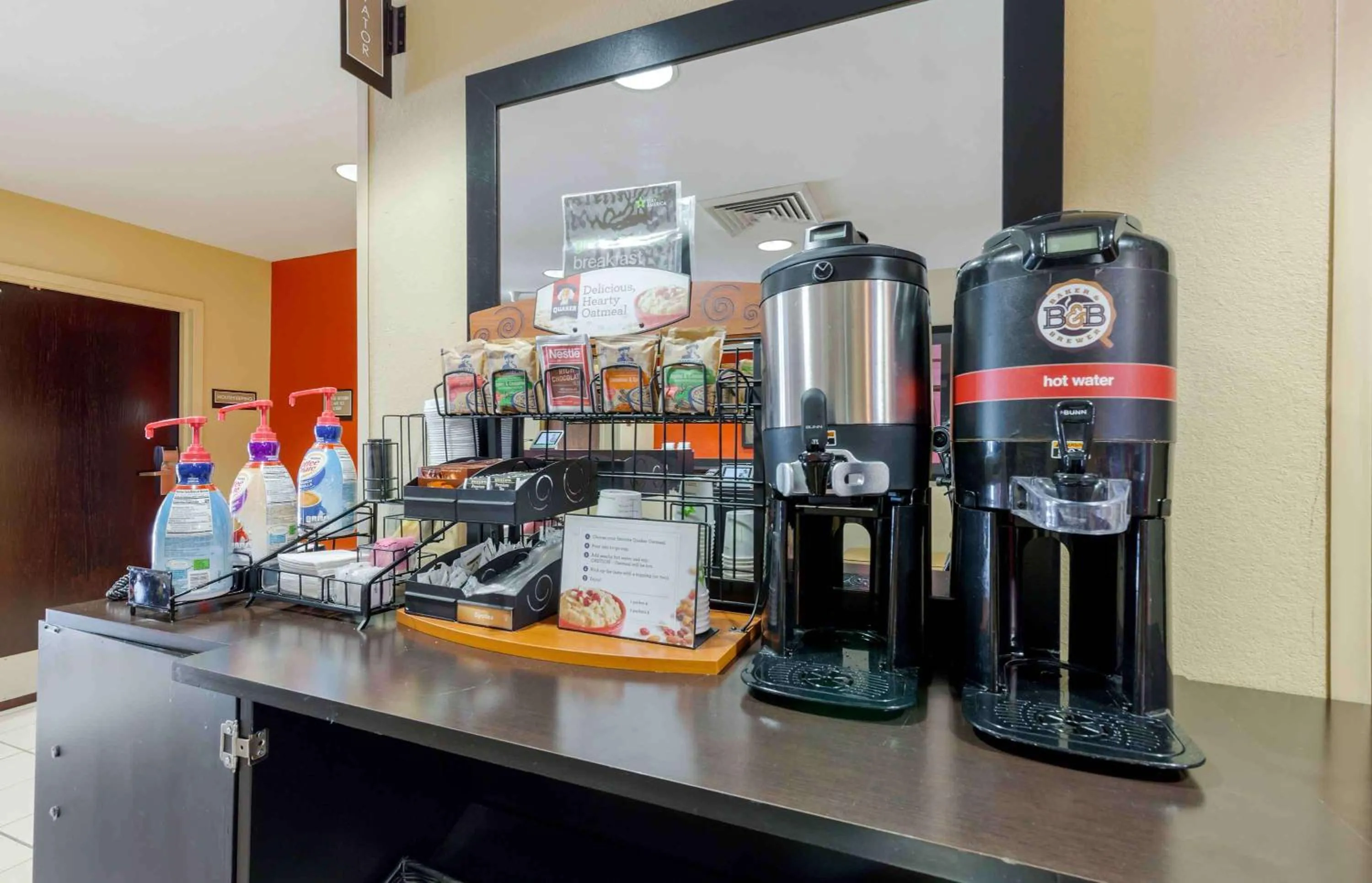 Breakfast in Extended Stay America Suites - Washington, DC - Sterling