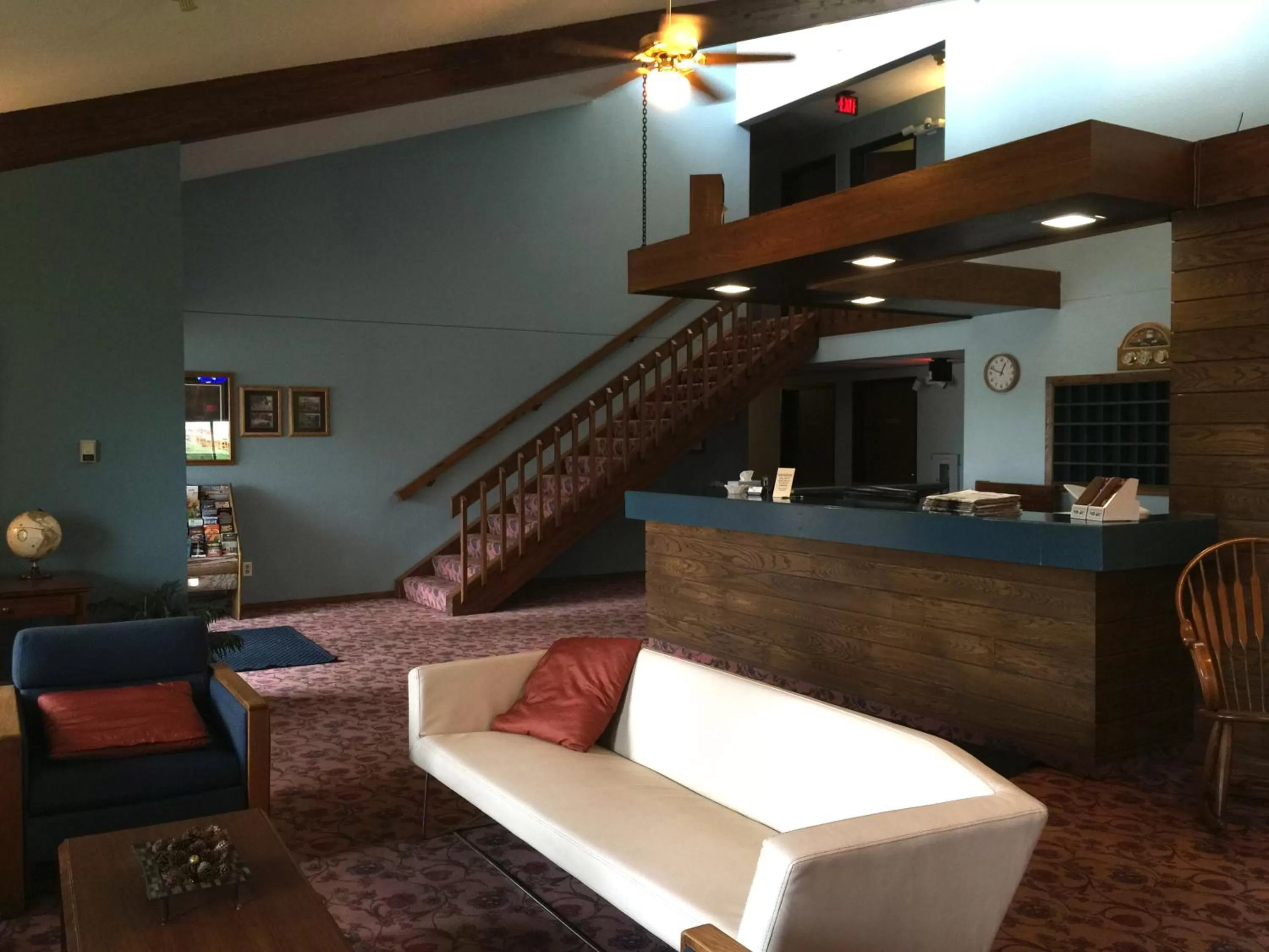 Lobby or reception, Lounge/Bar in AmericInn Motel - Monticello