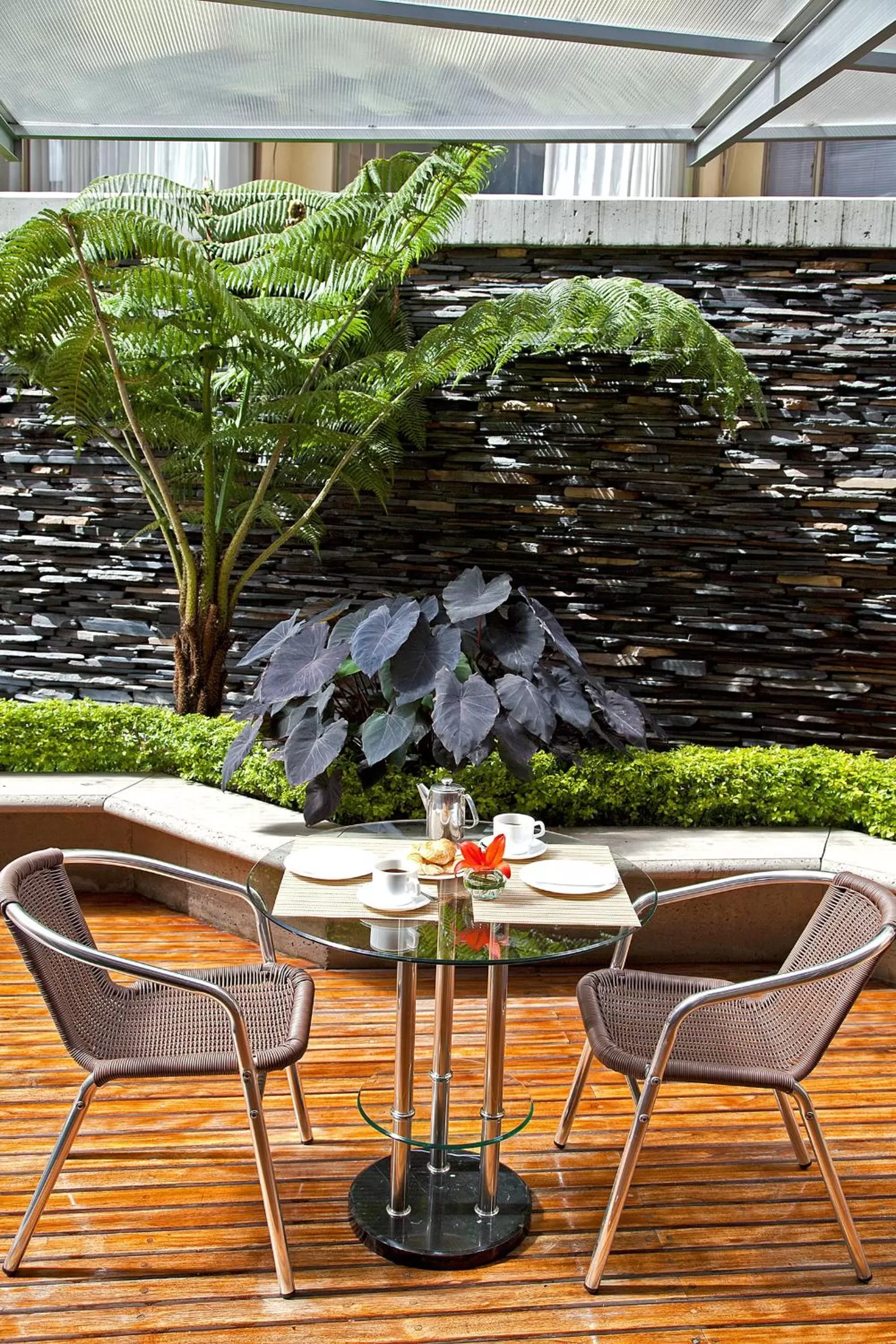 Restaurant/places to eat in Hotel 5 Elementos Corferias by HBP