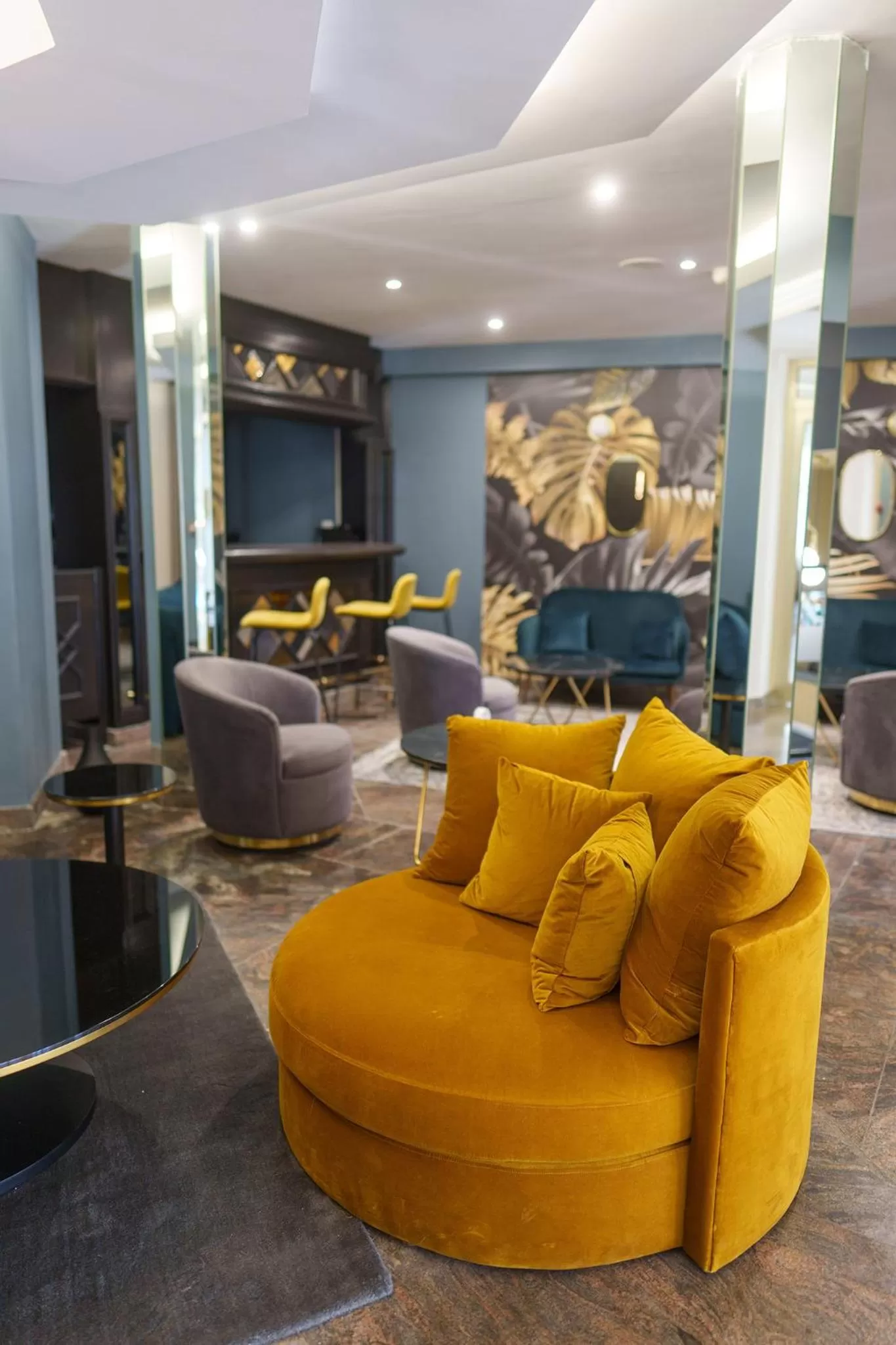 Living room in Best Western Plus Le Picardy