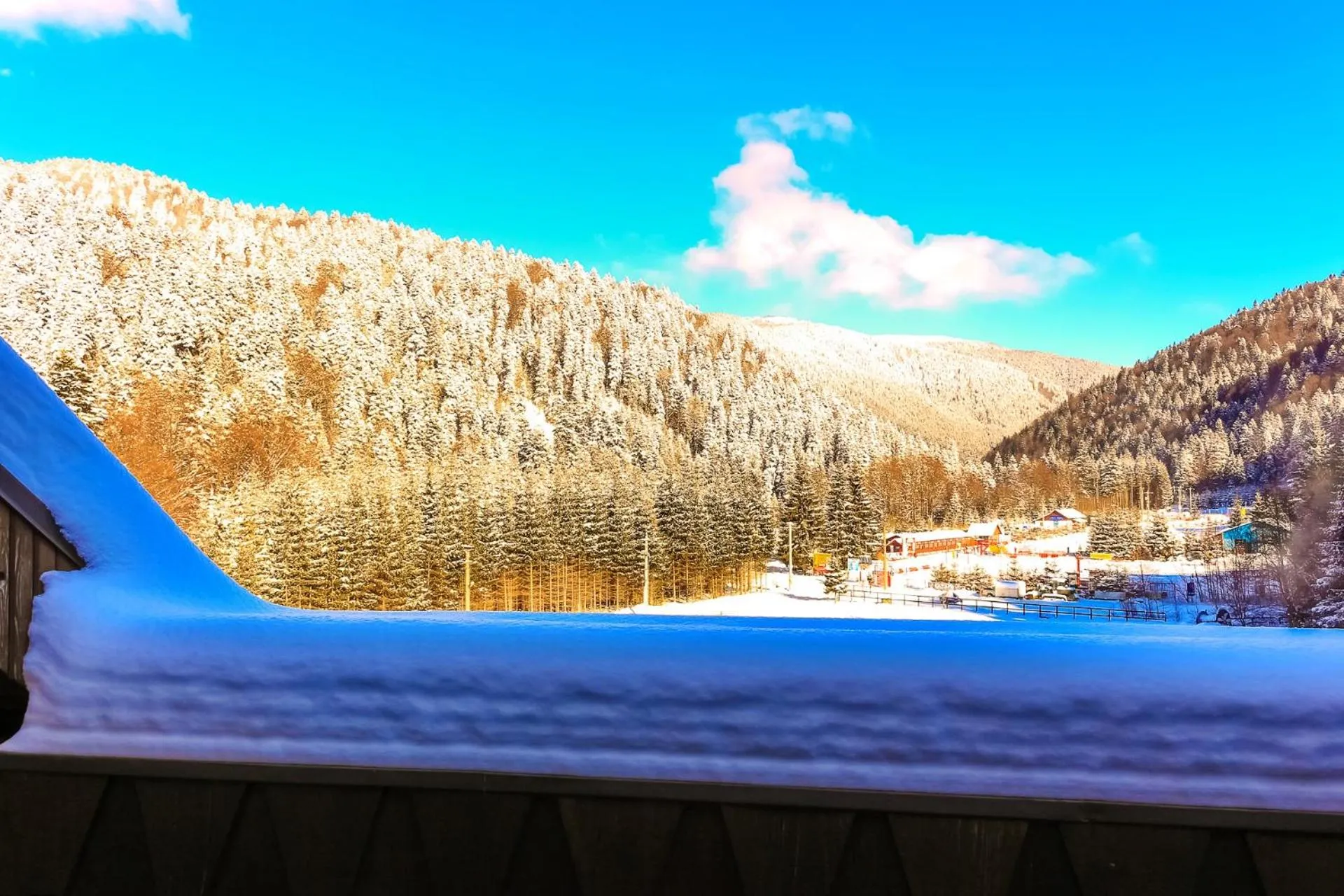 Mountain view in Lux Garden Hotel