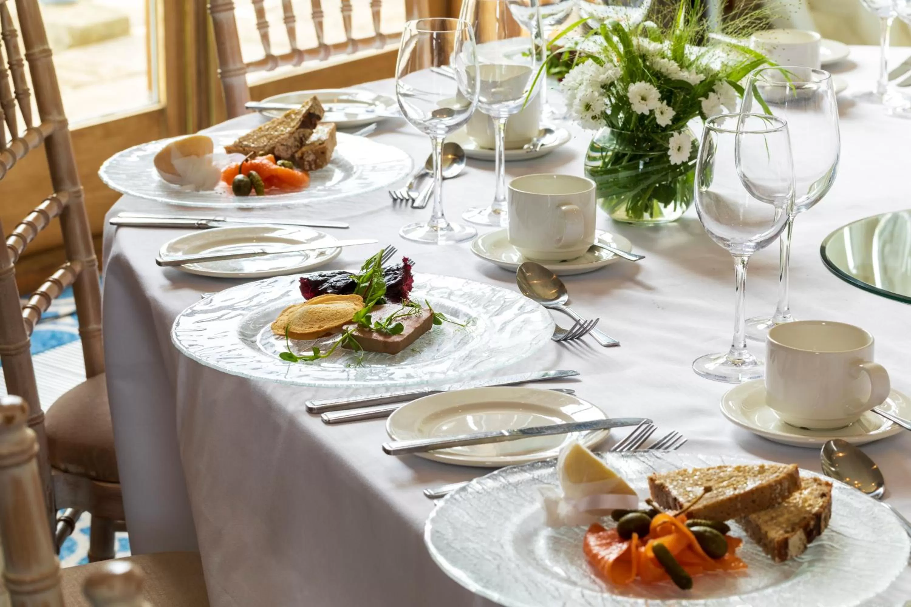 Food and drinks in Bowood Hotel, Spa, and Golf Resort