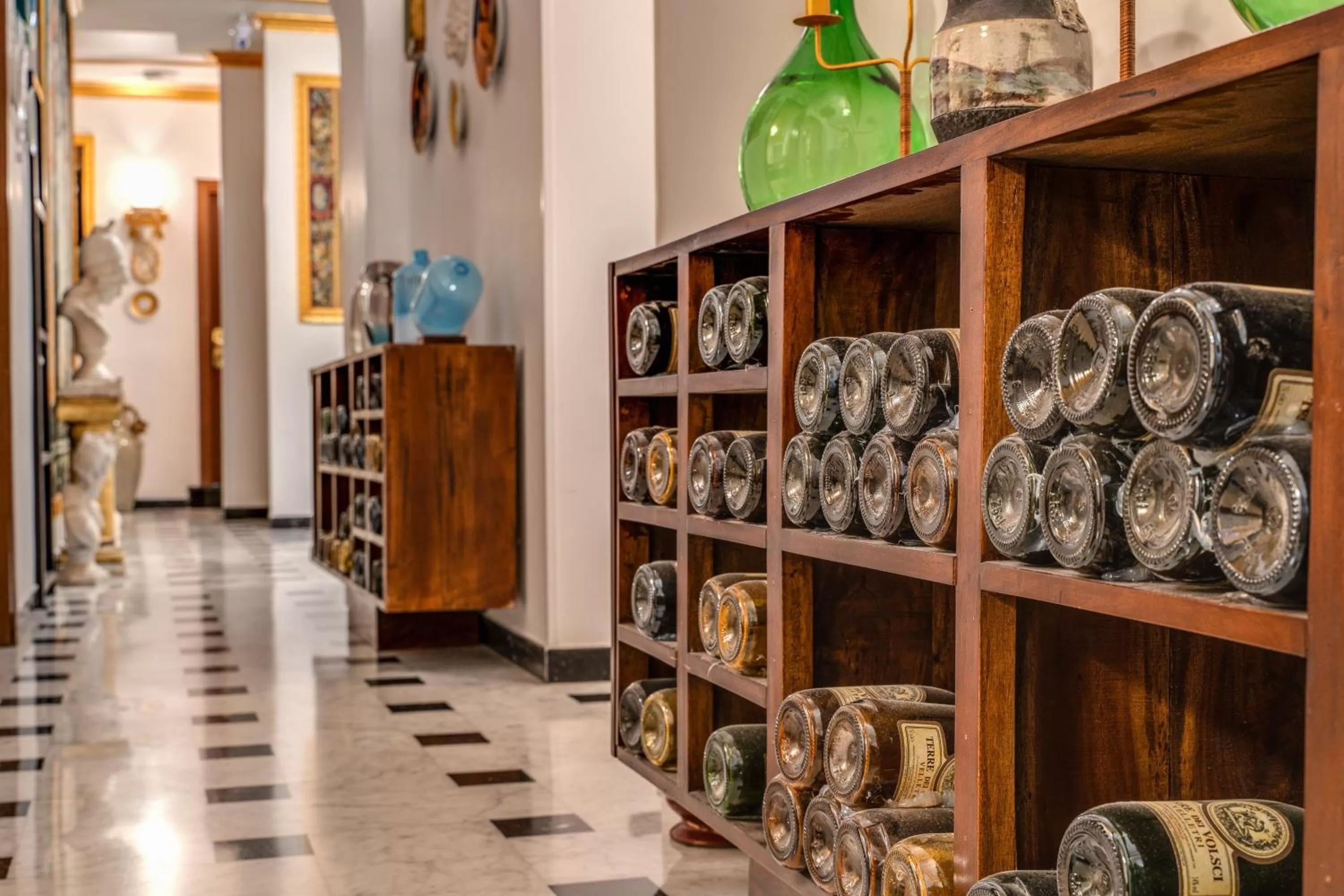 Decorative detail in Nakissa Inn