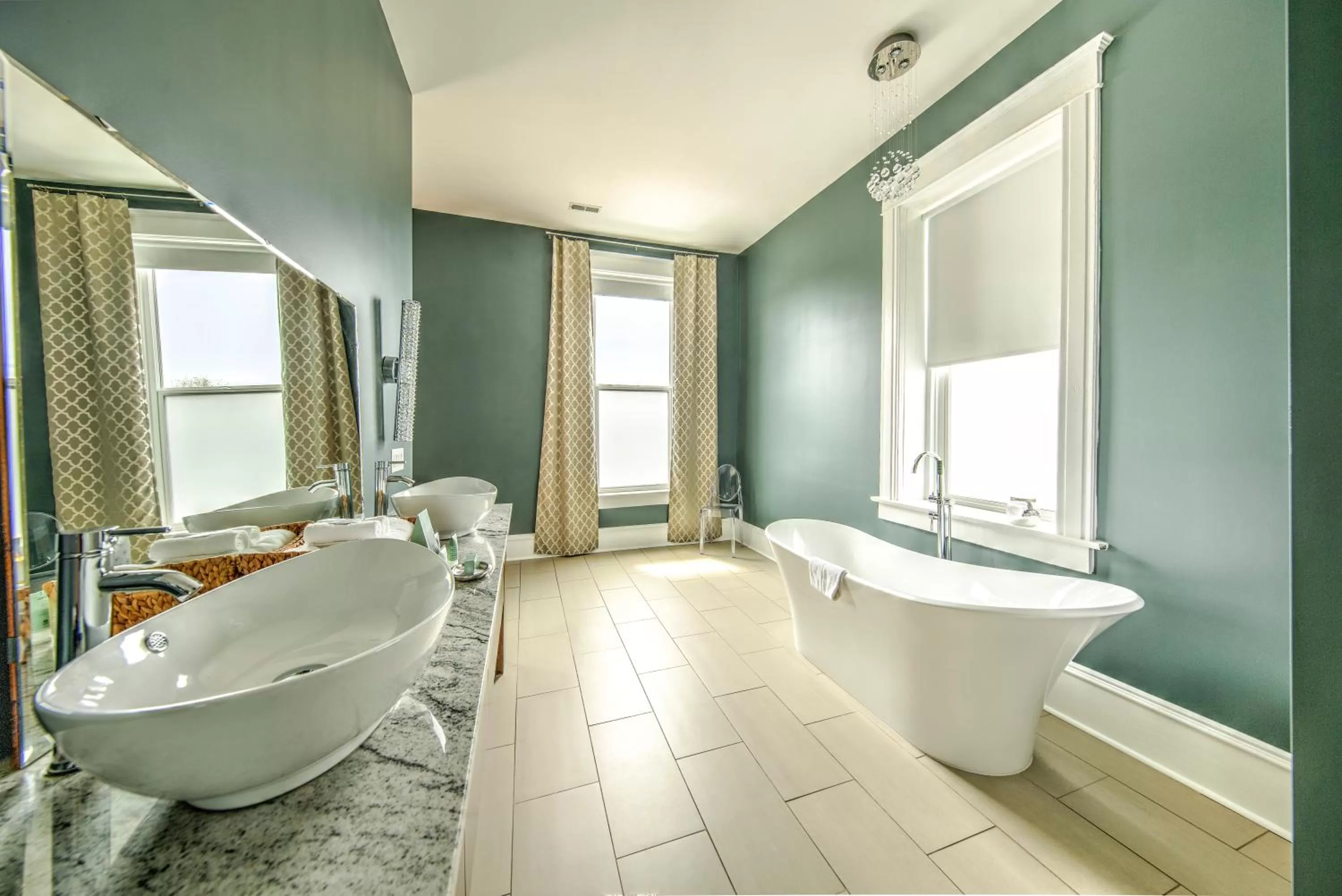 Bathroom in The Harkness Hotel