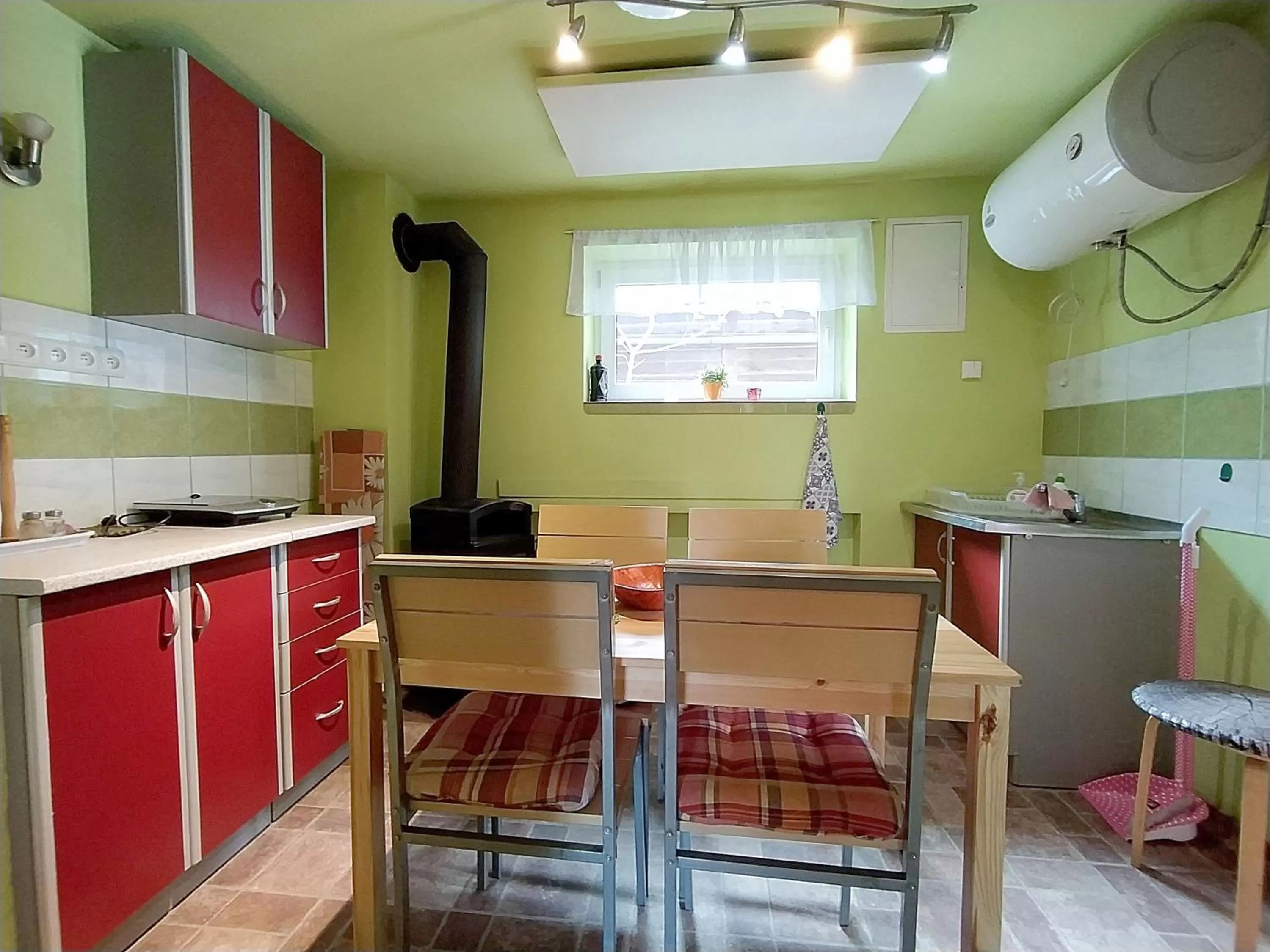 Dining area in Willa Mozaika