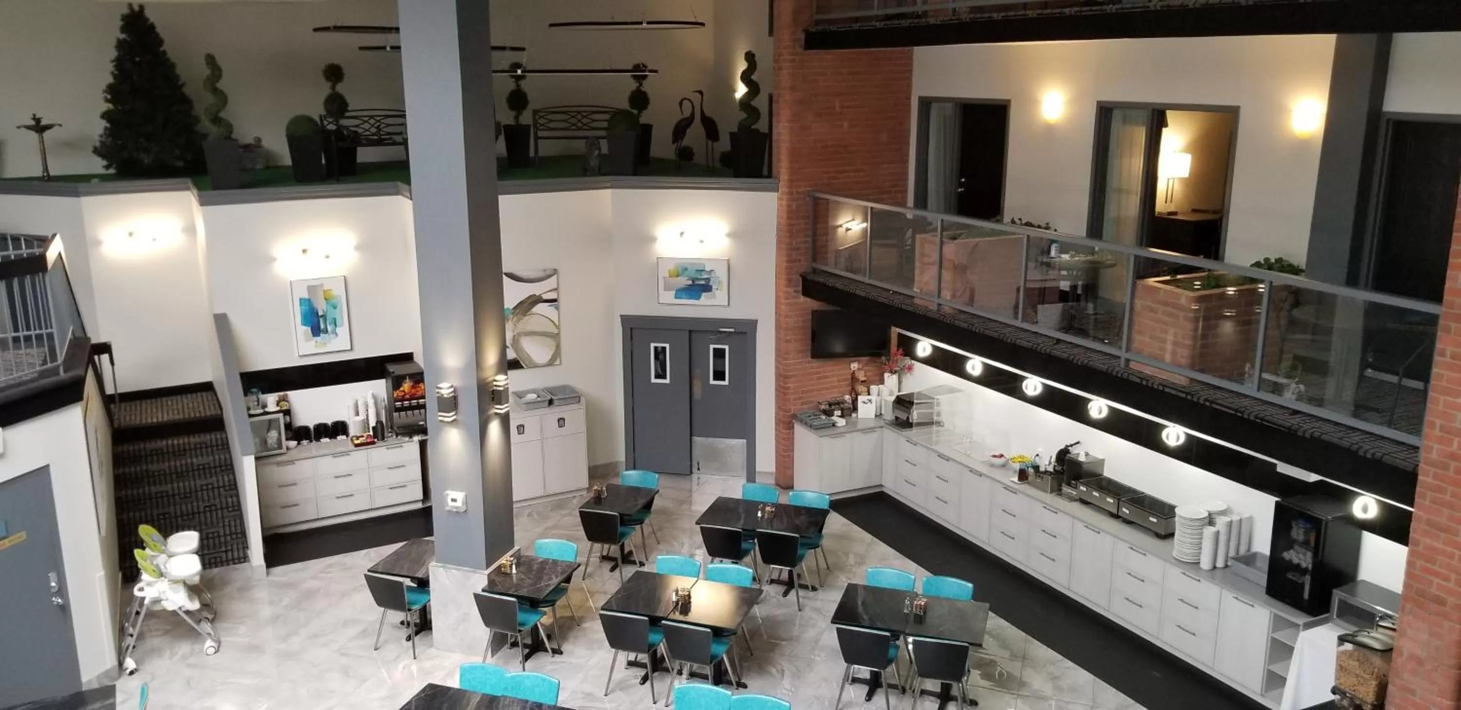 Breakfast in Best Western Laval-Montreal & Conference Centre