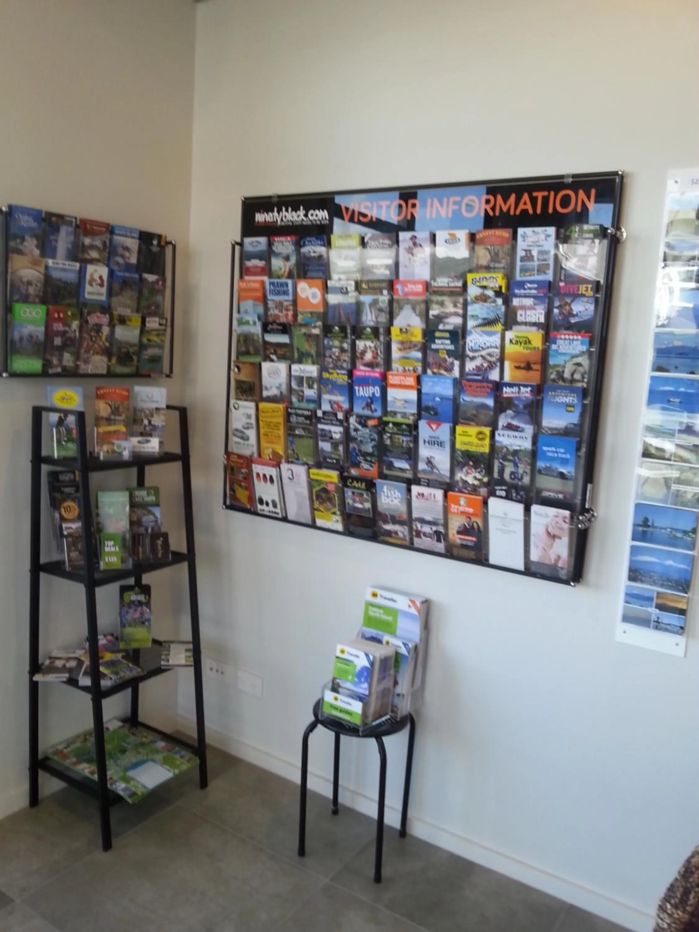 Lobby or reception in Acacia Lake View Motel