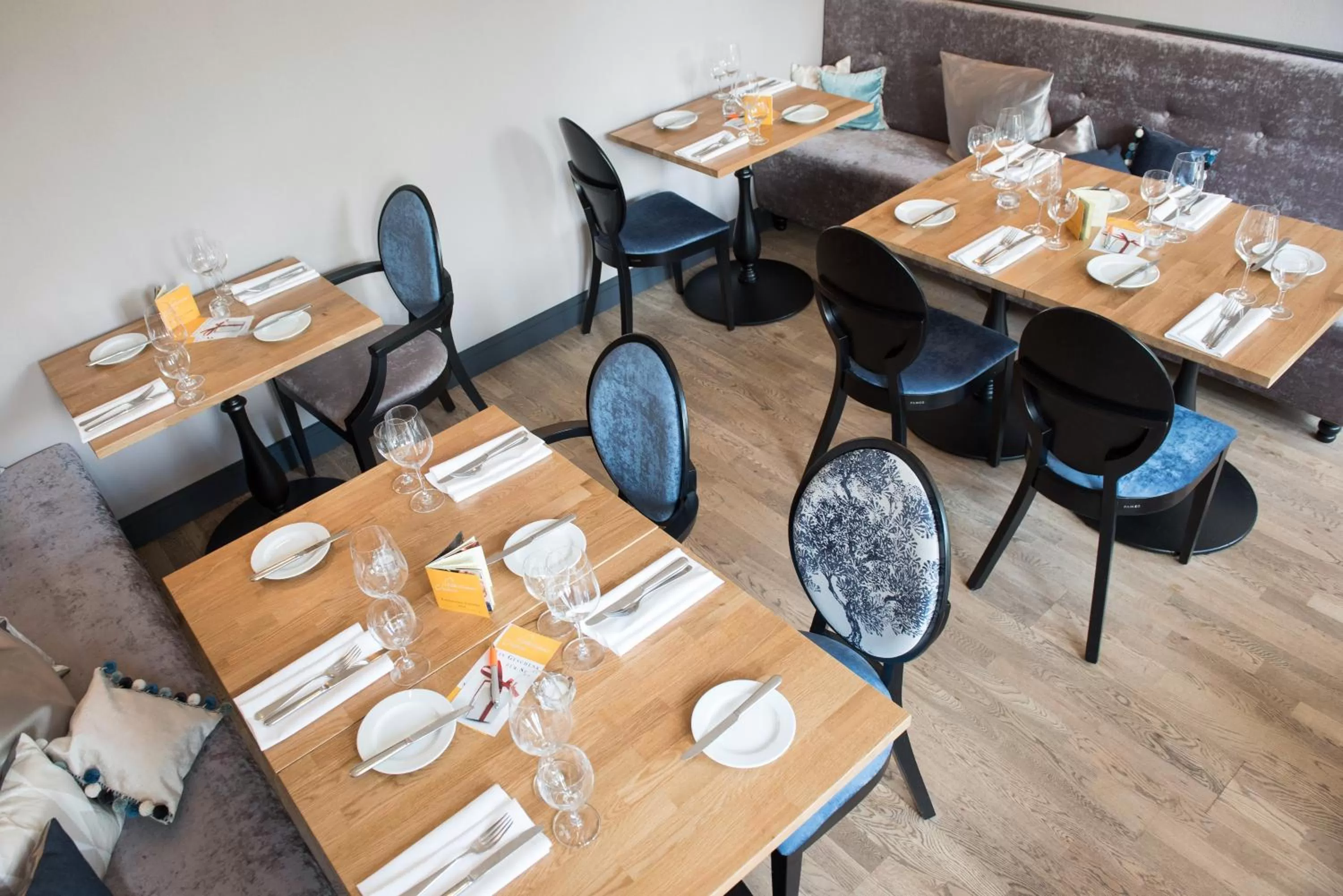 Restaurant/places to eat in Parkhotel Schillerhain