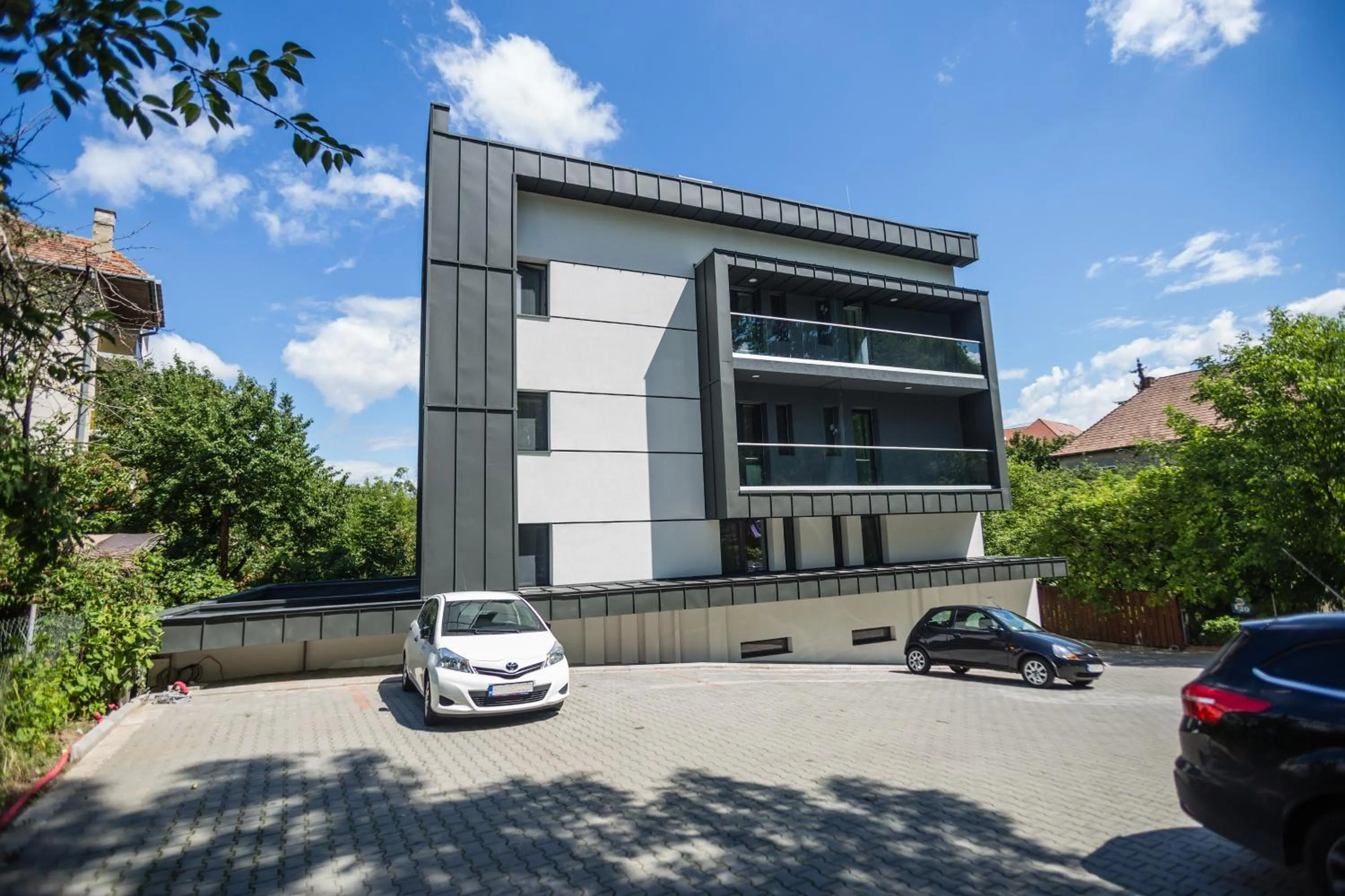 Property building in Lol et Lola Hotel