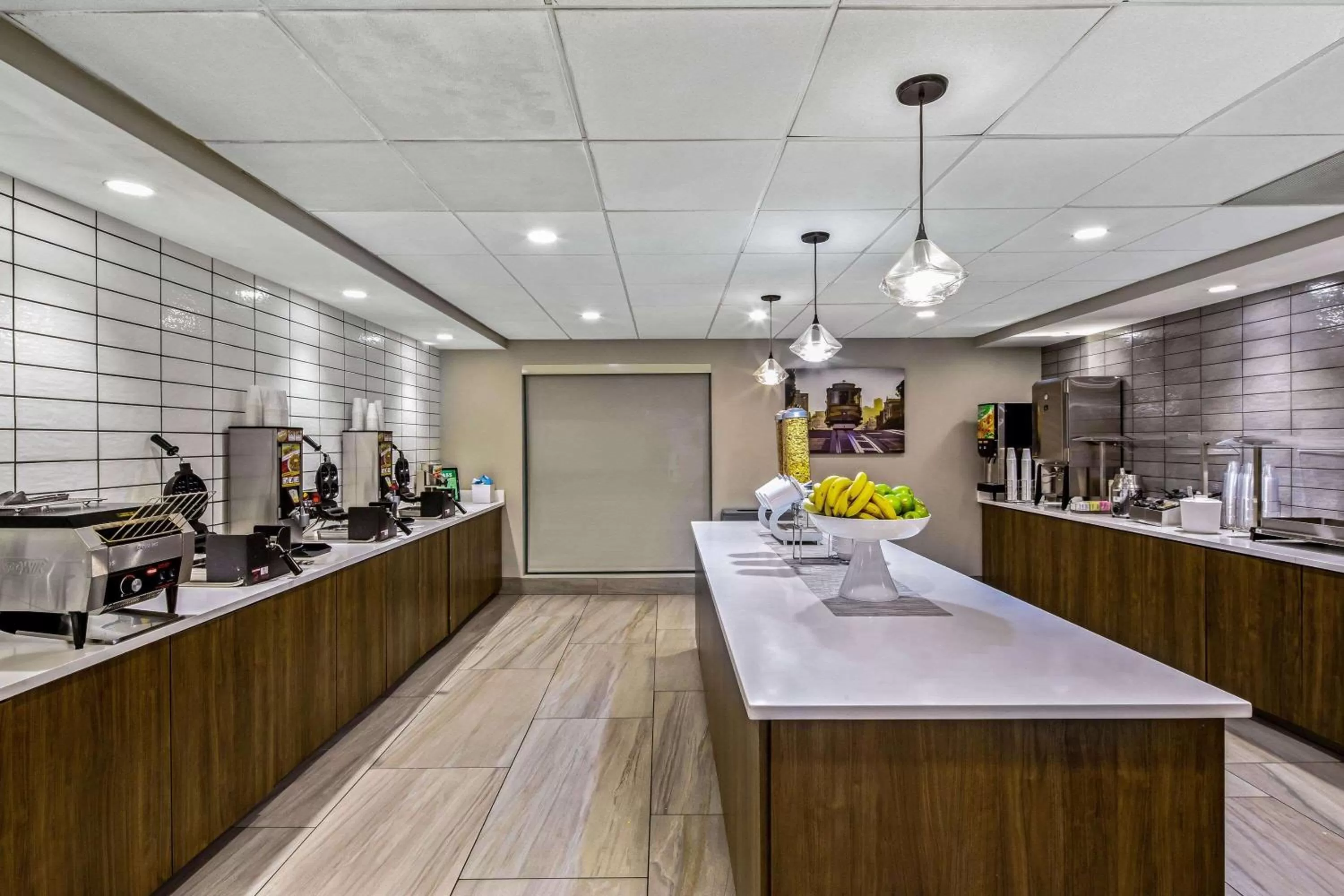 Restaurant/places to eat in La Quinta by Wyndham San Francisco Airport North - Free Airport Shuttle