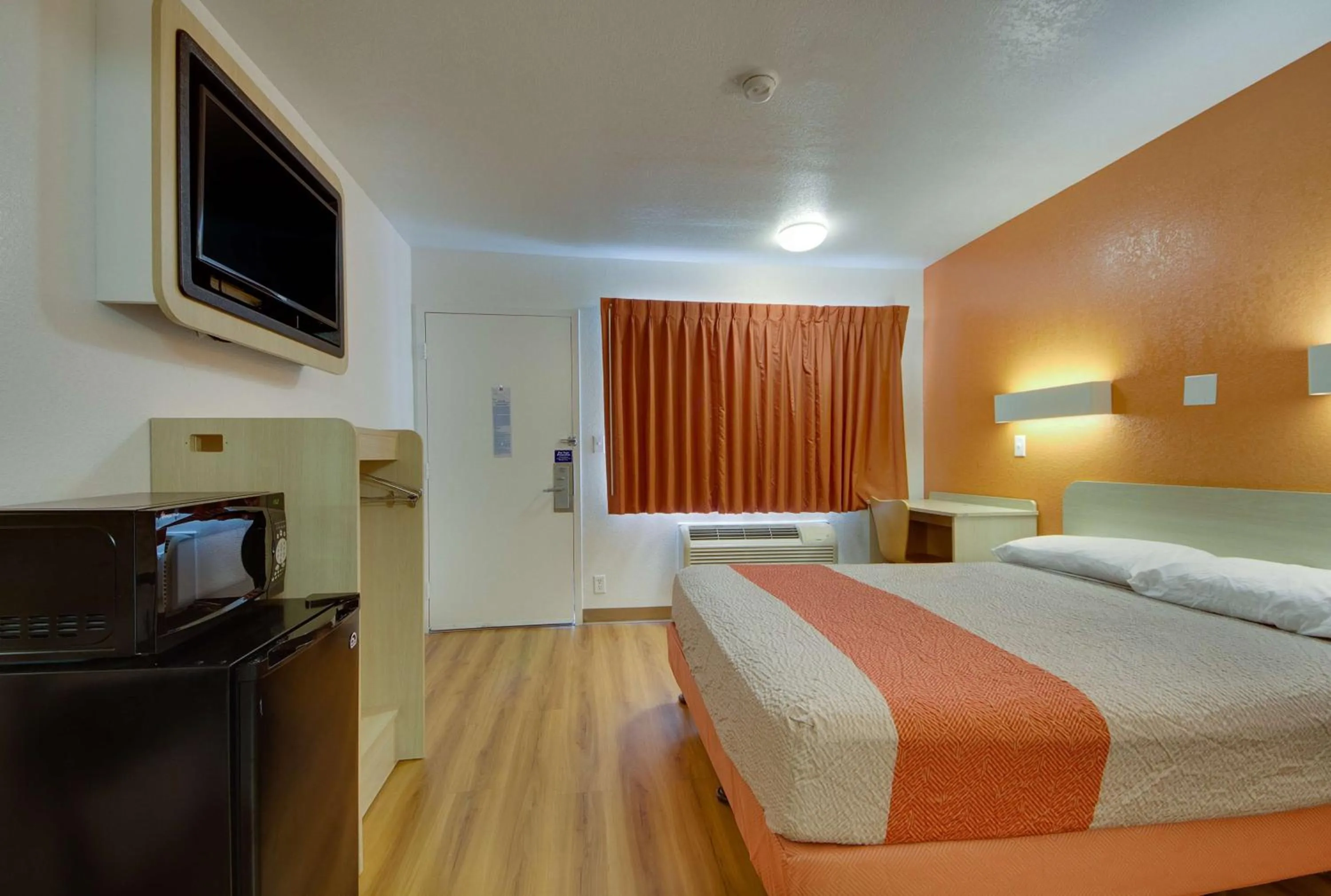 TV and multimedia, Bed in Avera Suites