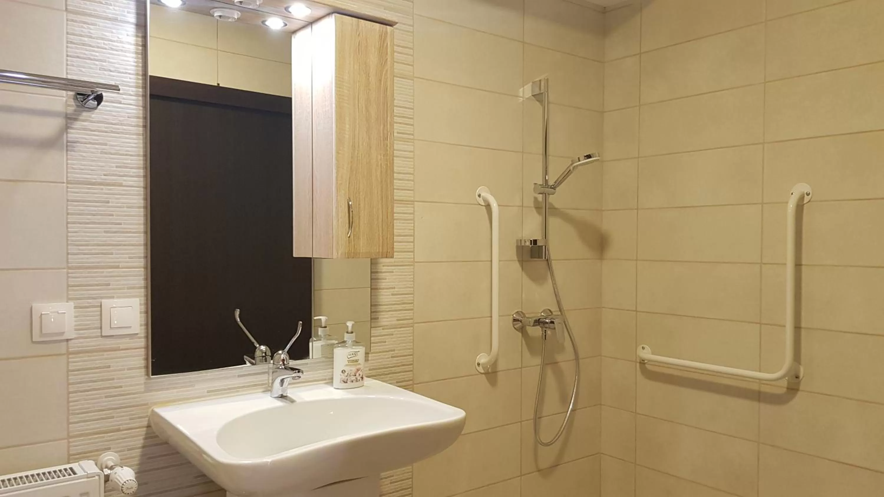 Central Panzió Gyula