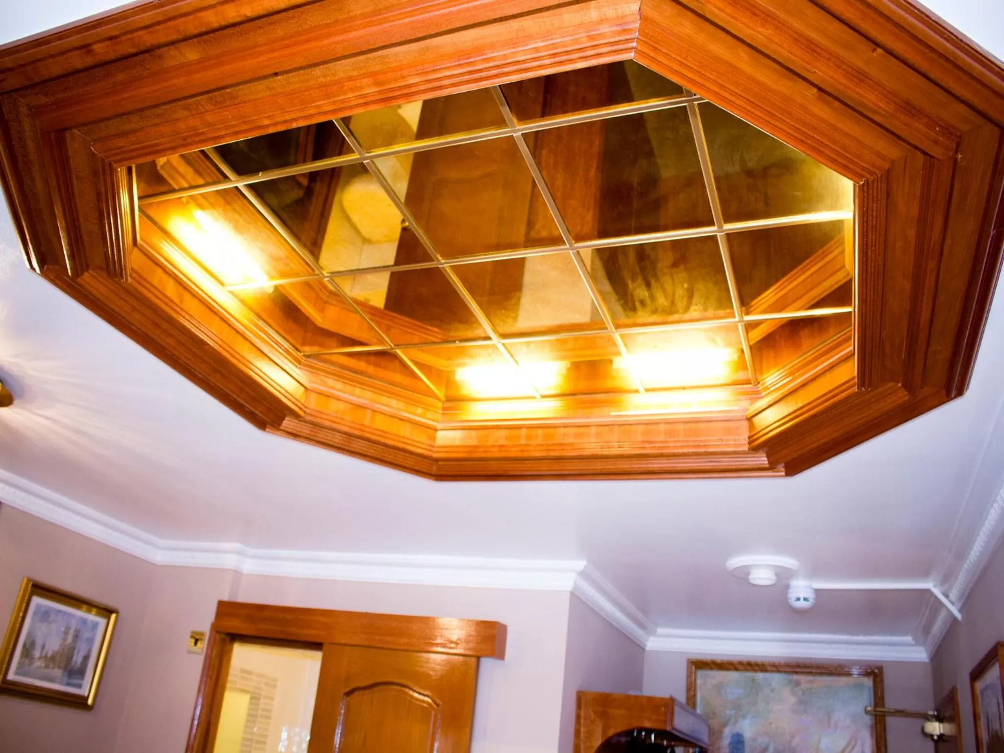 Decorative detail in Cricklewood Lodge Hotel