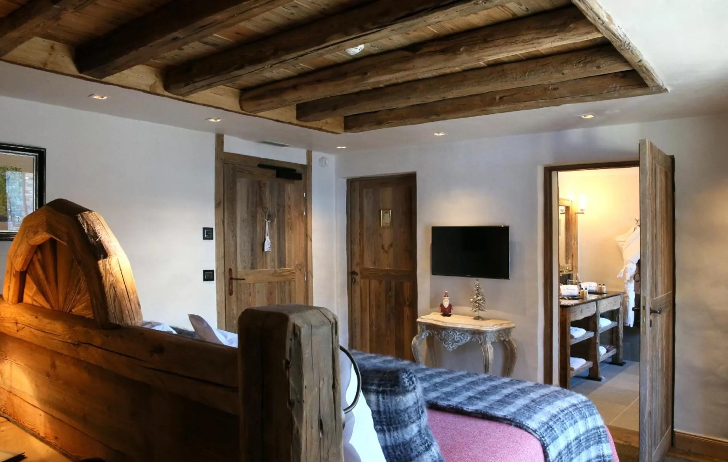 Bathroom in La Bouitte - Hôtel Relais & Châteaux