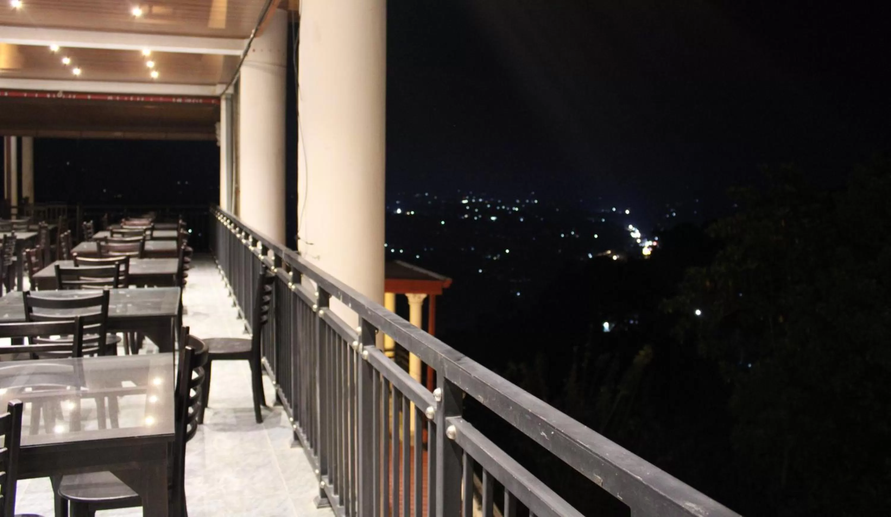 Restaurant/places to eat in Sky Gate kandy