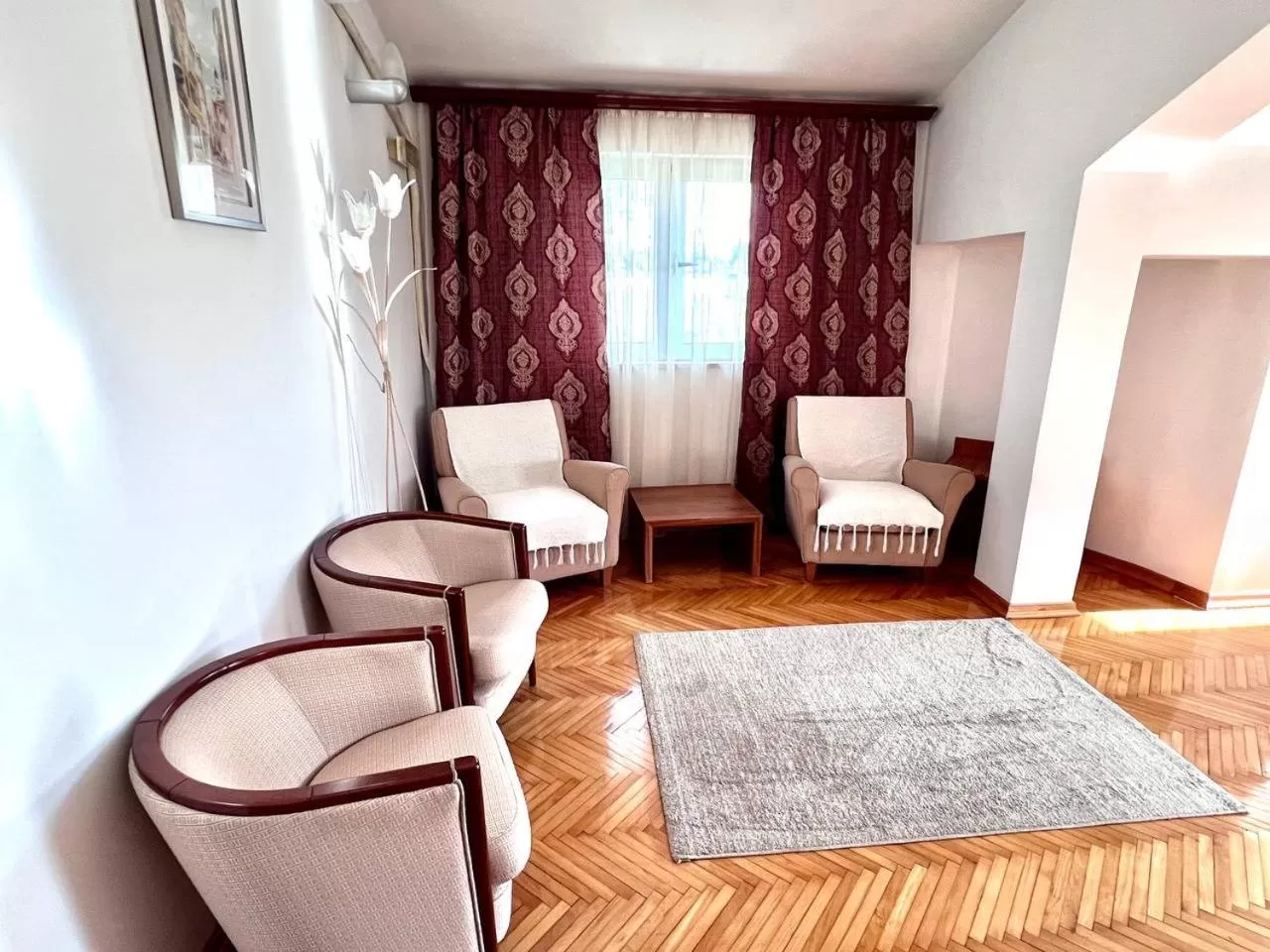 Photo of the whole room, Seating Area in Hotel Ambasador