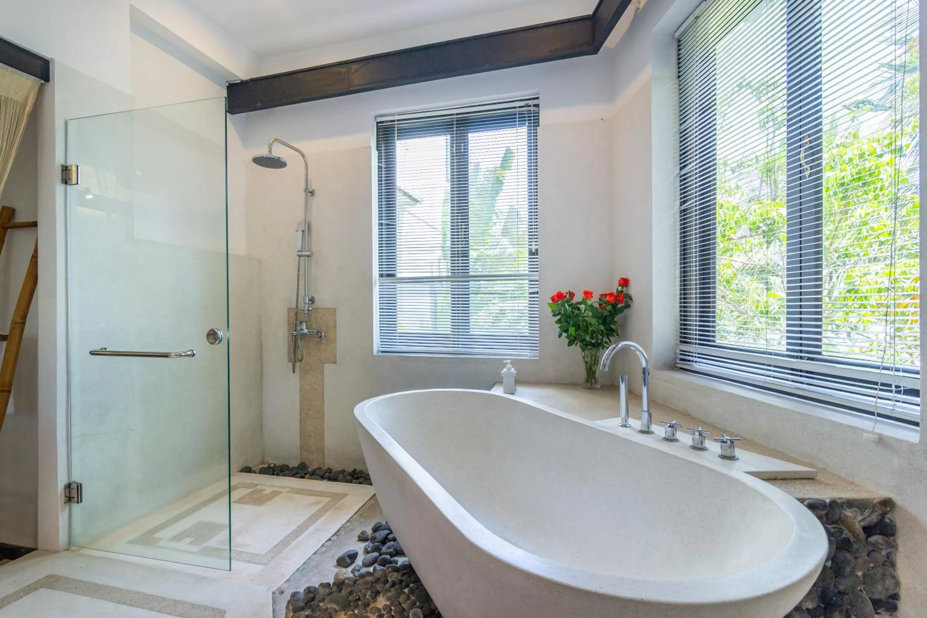 Bathroom in Tra Que Mansion