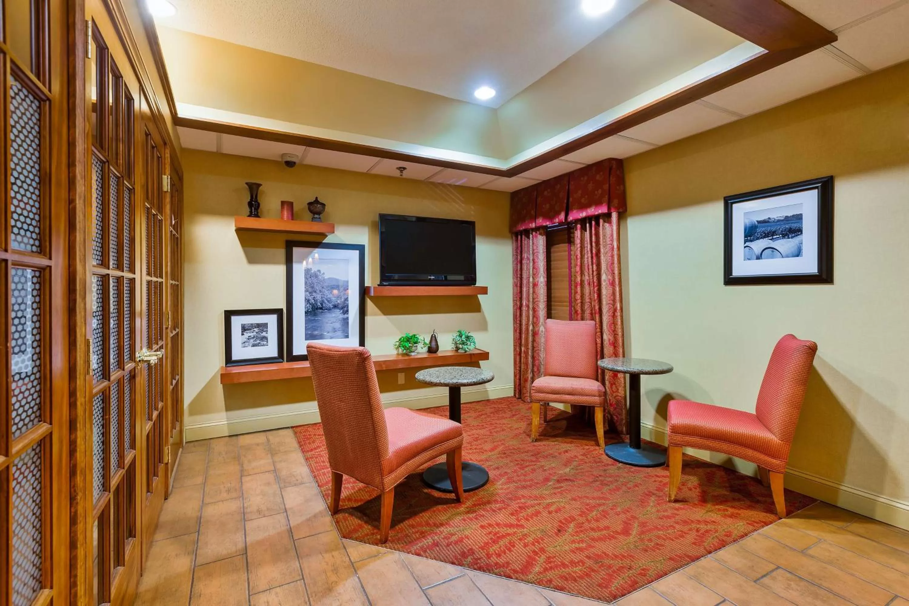 Lobby or reception, Seating Area in Hampton Inn Marion