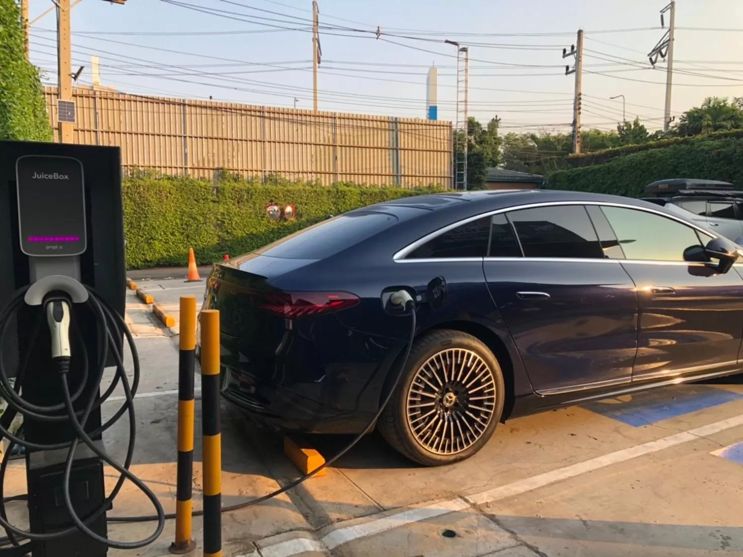 Parking in Moose Hotel Chiangmai