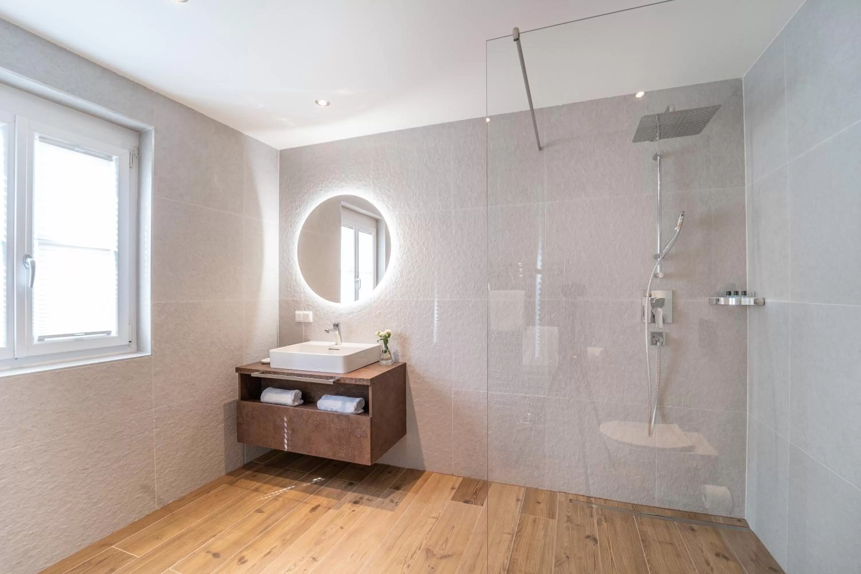 Bathroom in das mondsee